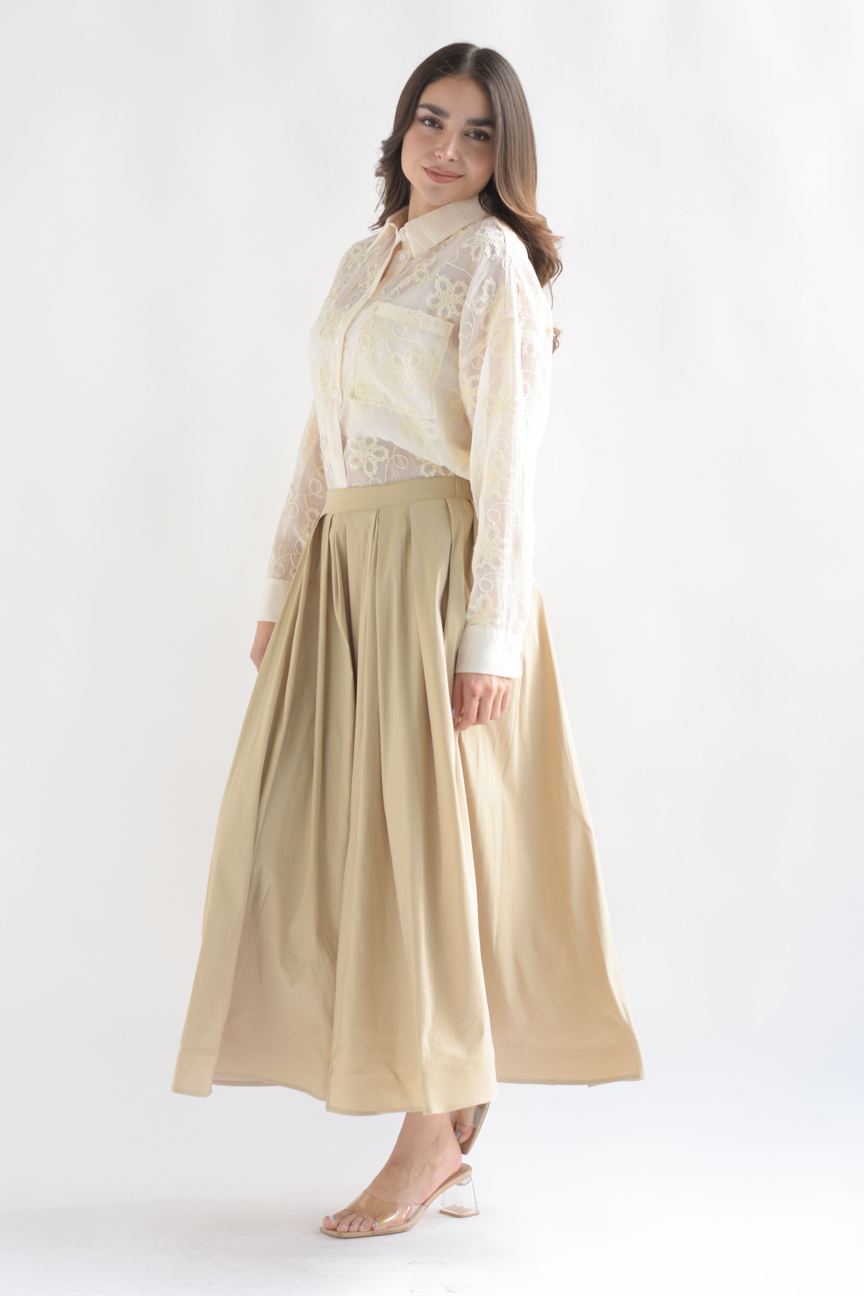 Falda vuelo satinada pinzas Beige