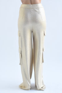 Fashion Styled Pantalón wide cargo metálico Dorado