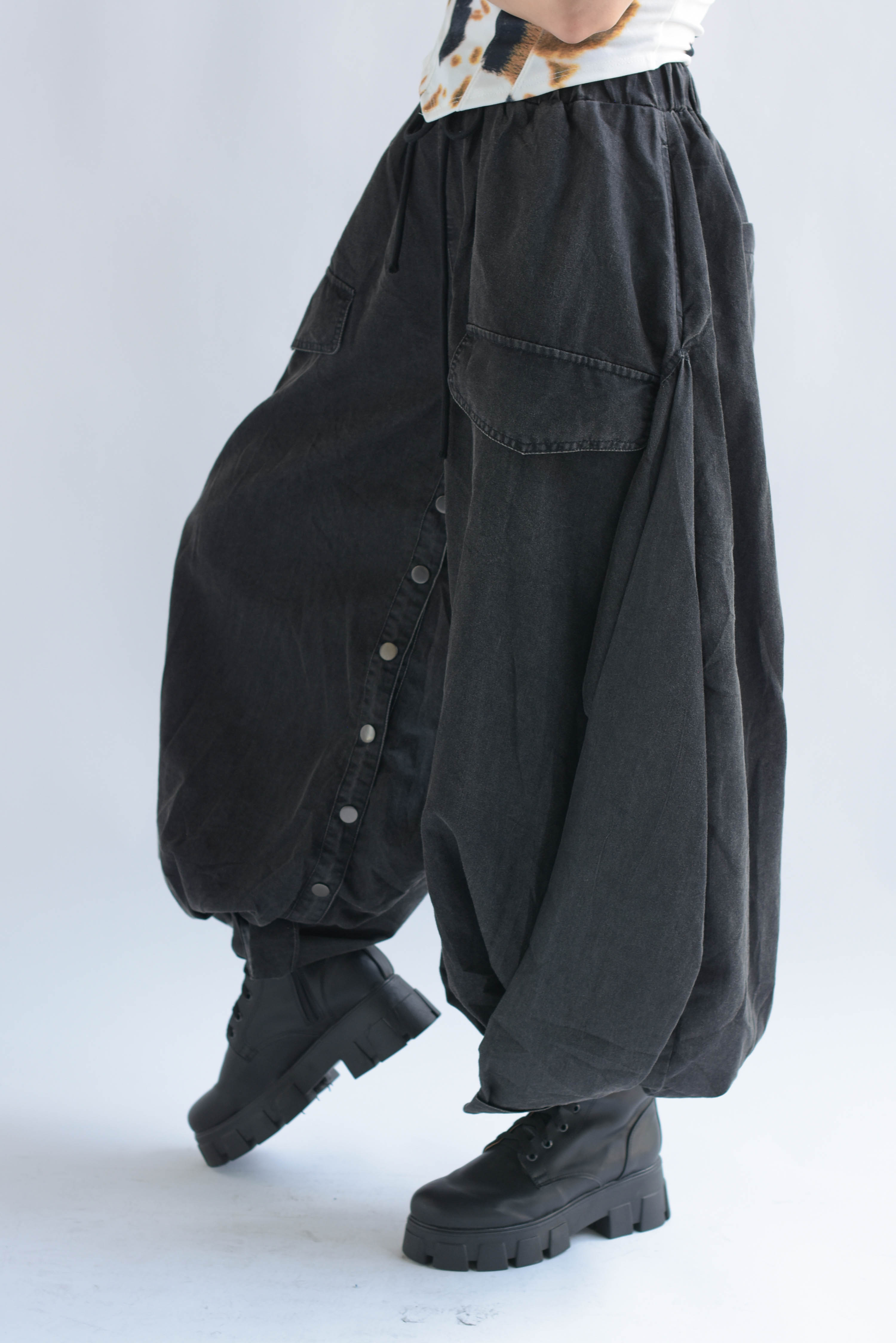 Pantalón globo jareta Denim Negro