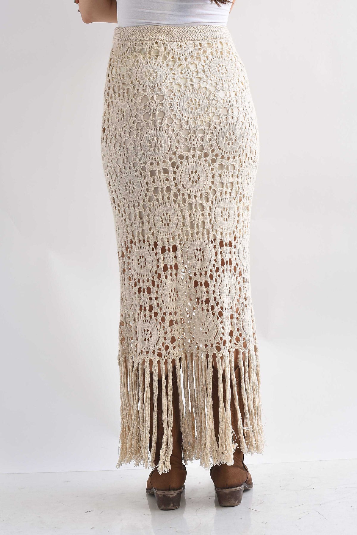 Falda larga crochet flecos Crudo