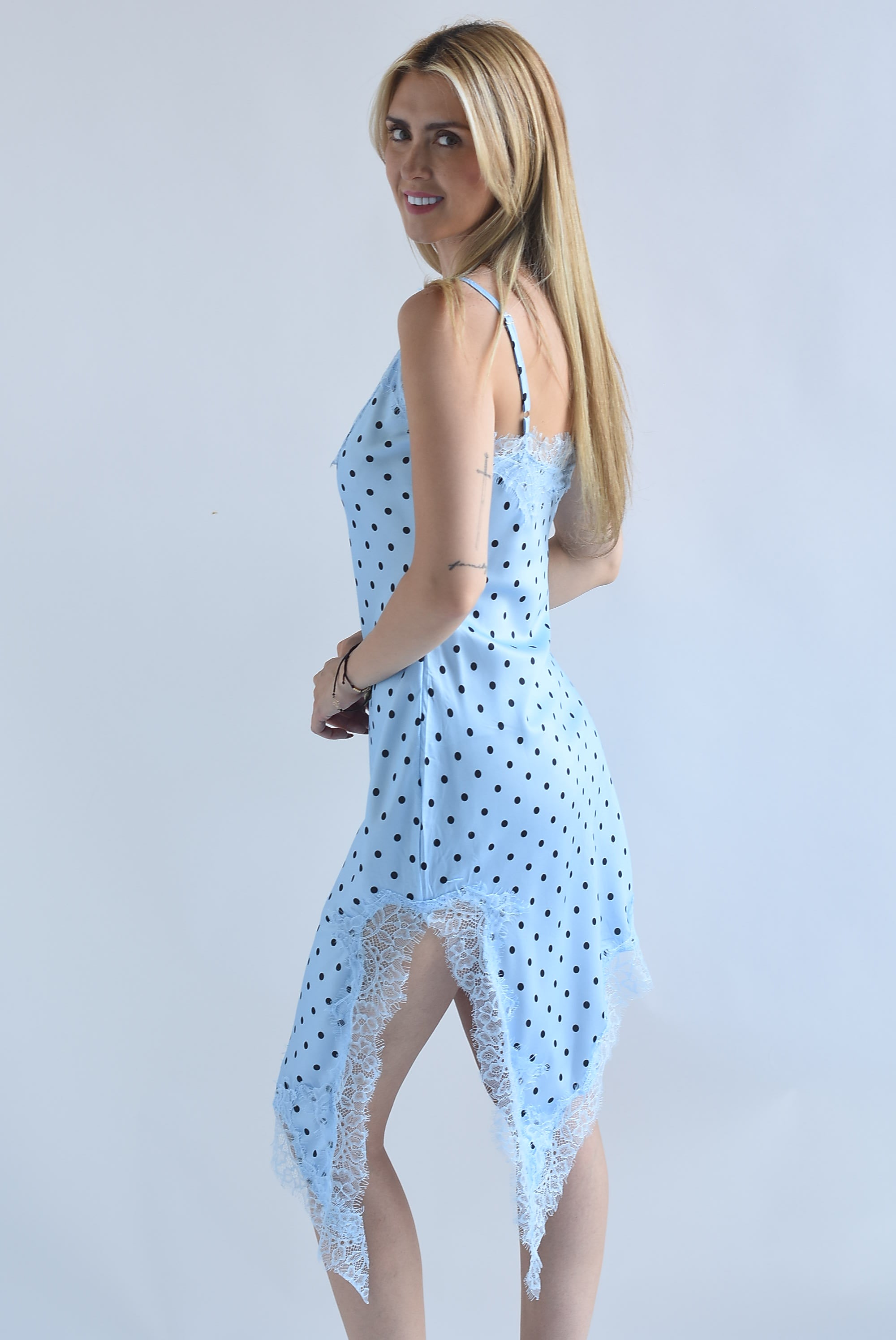 Vestido lencero asimétrico encaje polka dots cierre