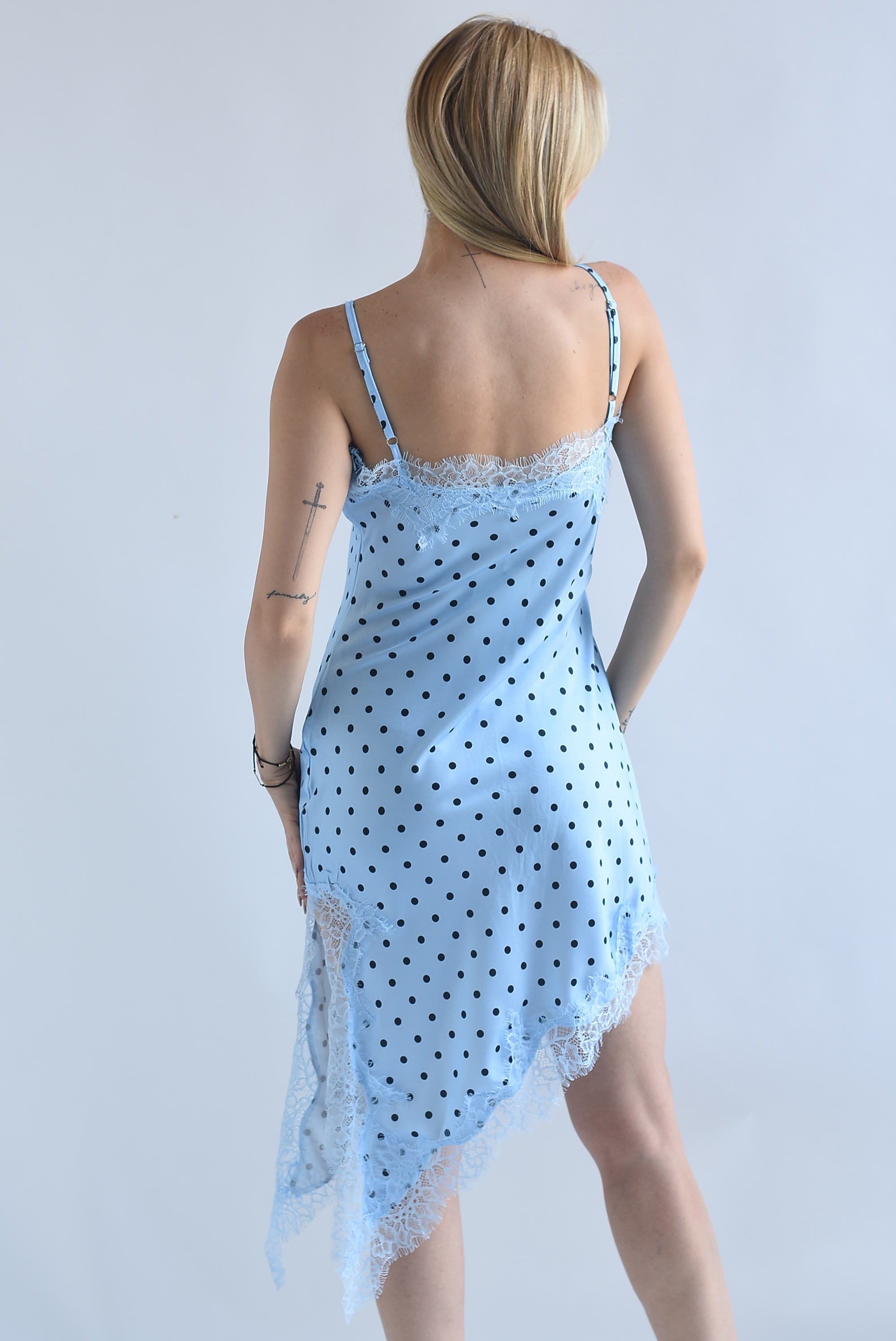 Vestido lencero asimétrico encaje polka dots cierre