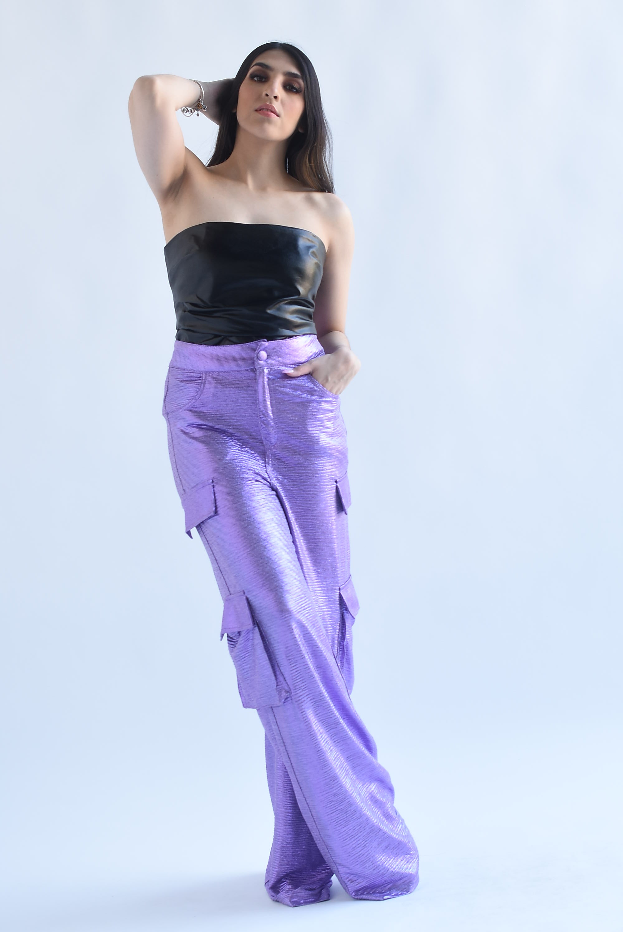 Pantalón wide cargo metálico Morado