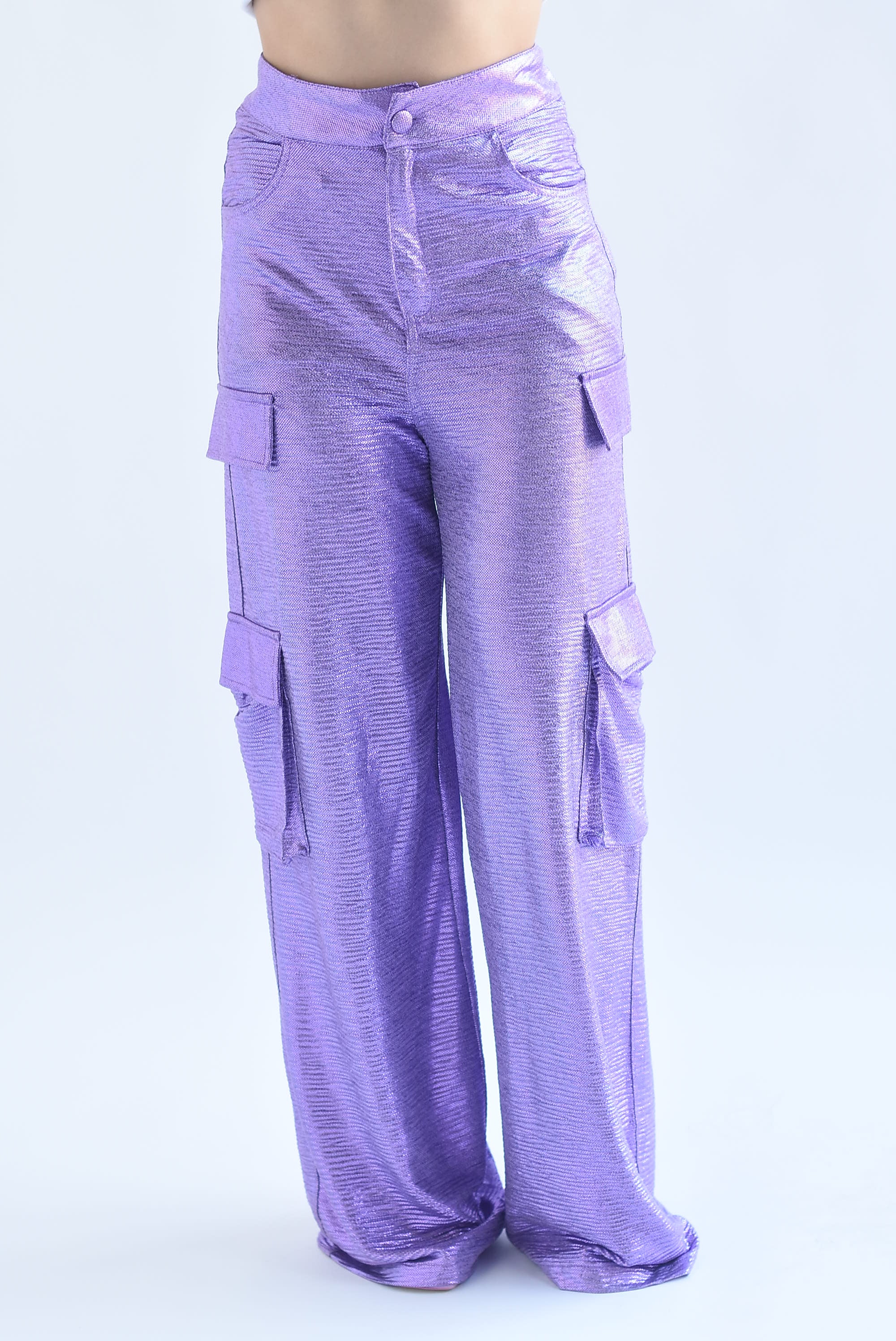 Pantalón wide cargo metálico Morado