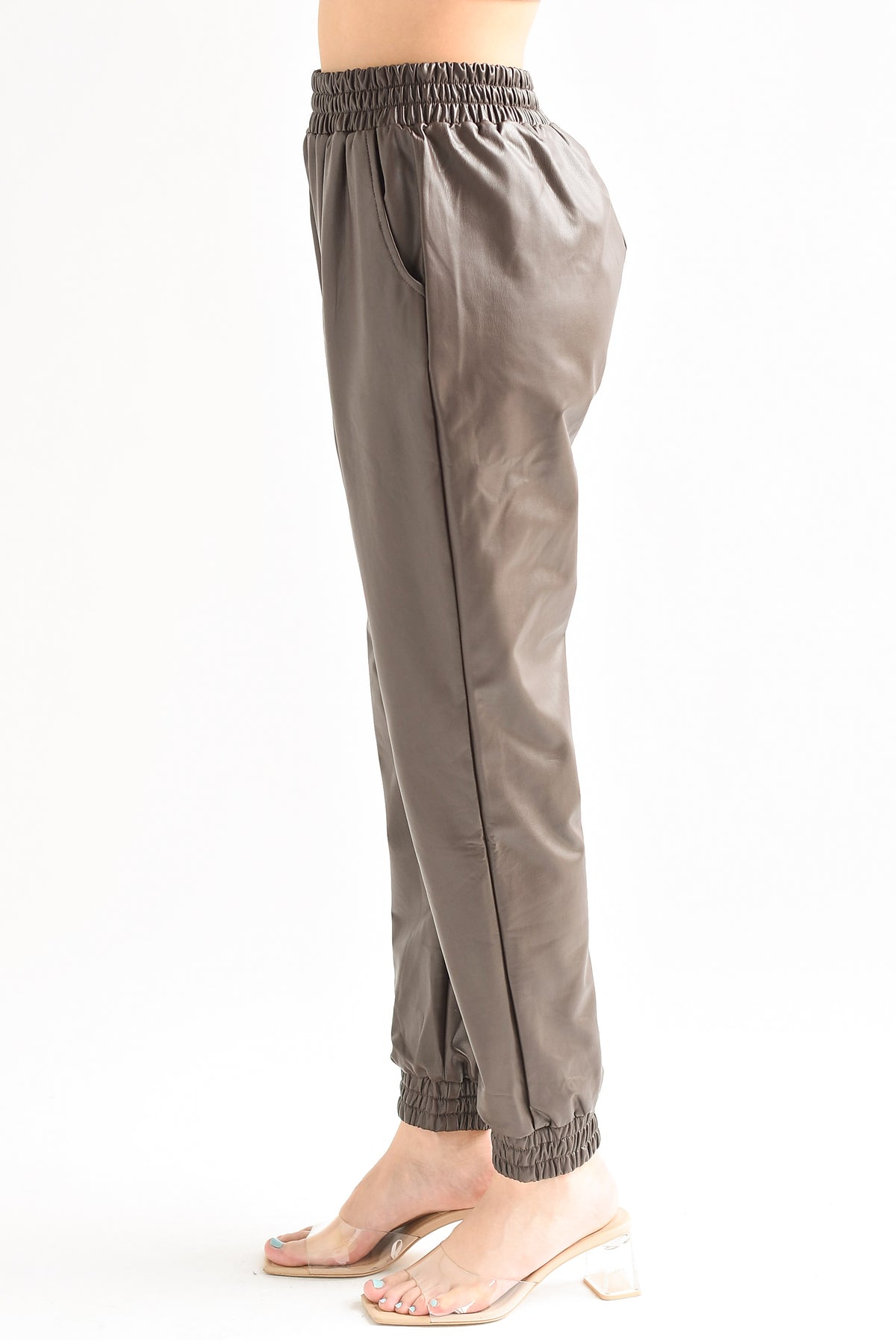 Jogger vinipiel pretina elástica Chocolate