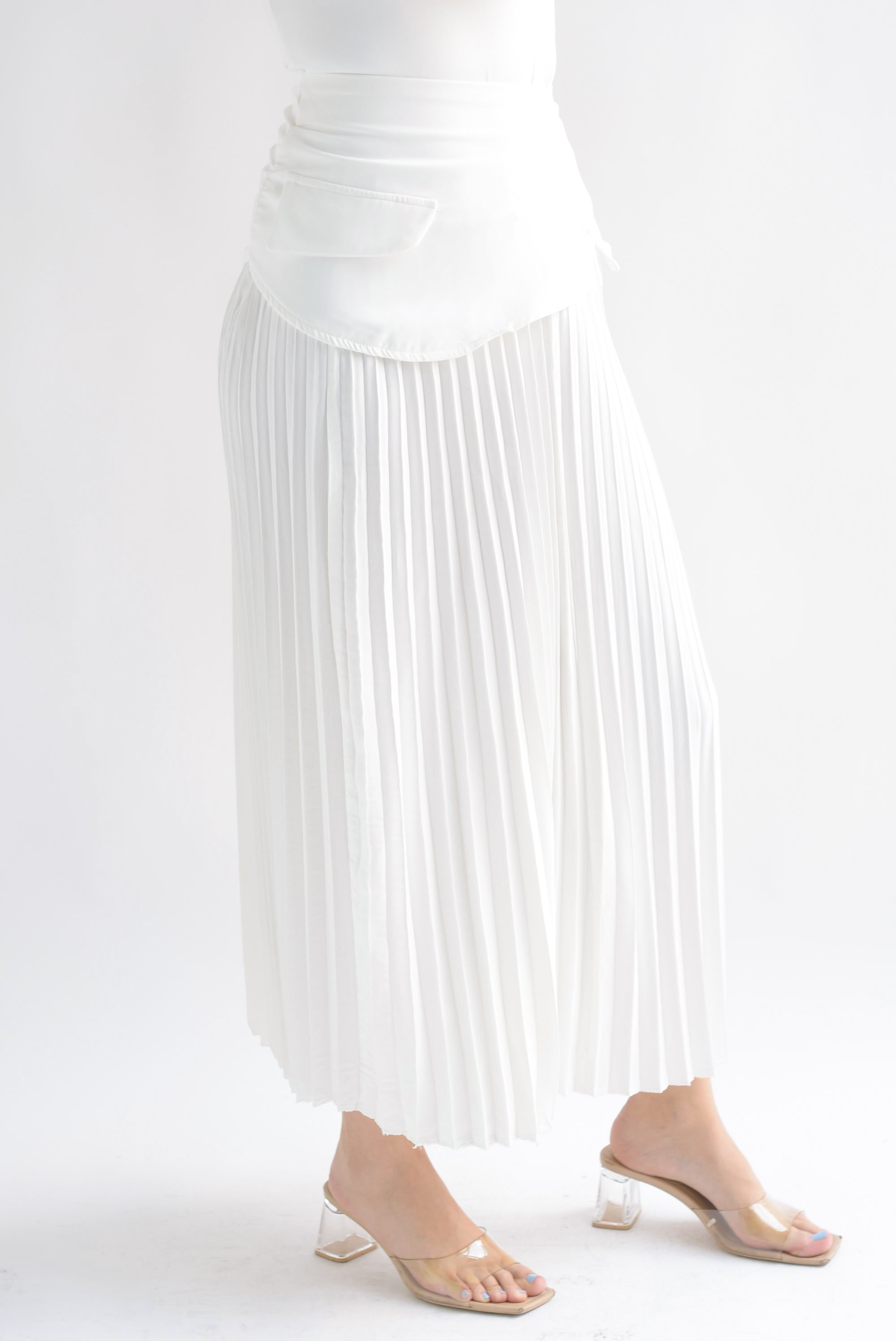 Falda plisada pretina removible Blanca