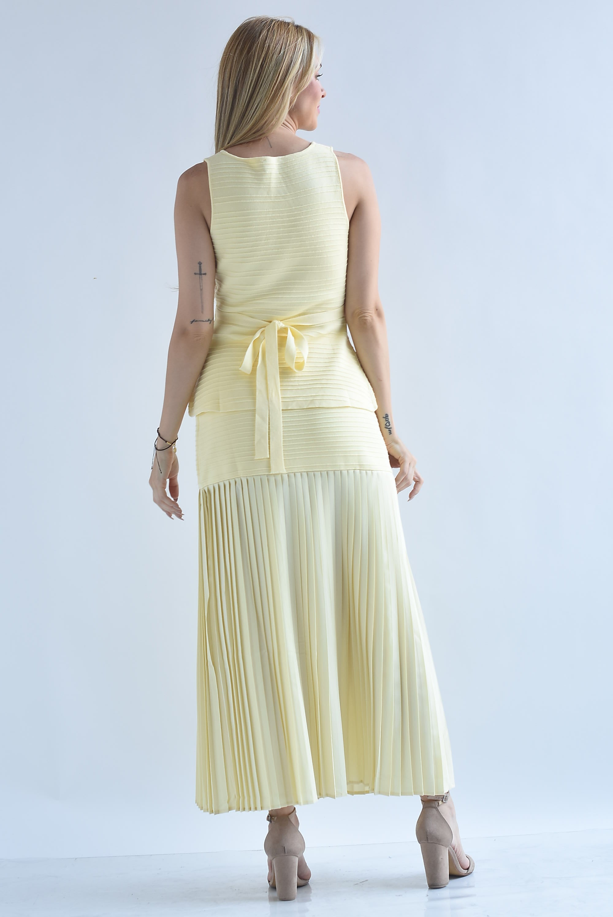 Set Falda plisada y Chaleco punto