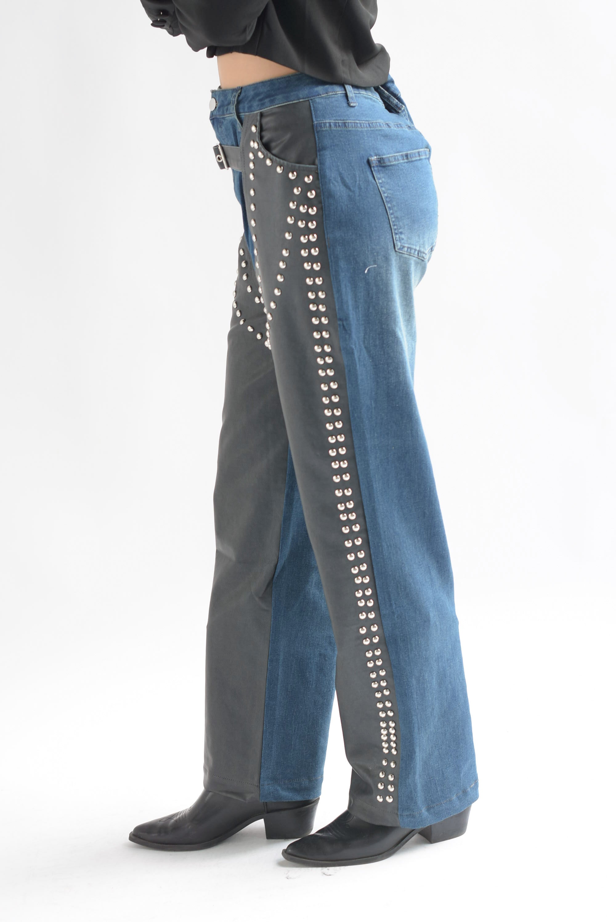 Jeans con vinipiel tachas Denim Dark