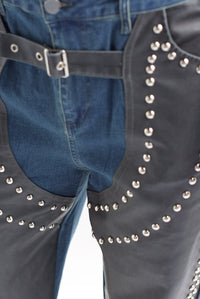 Fashion Styled Jeans con vinipiel tachas Denim Dark