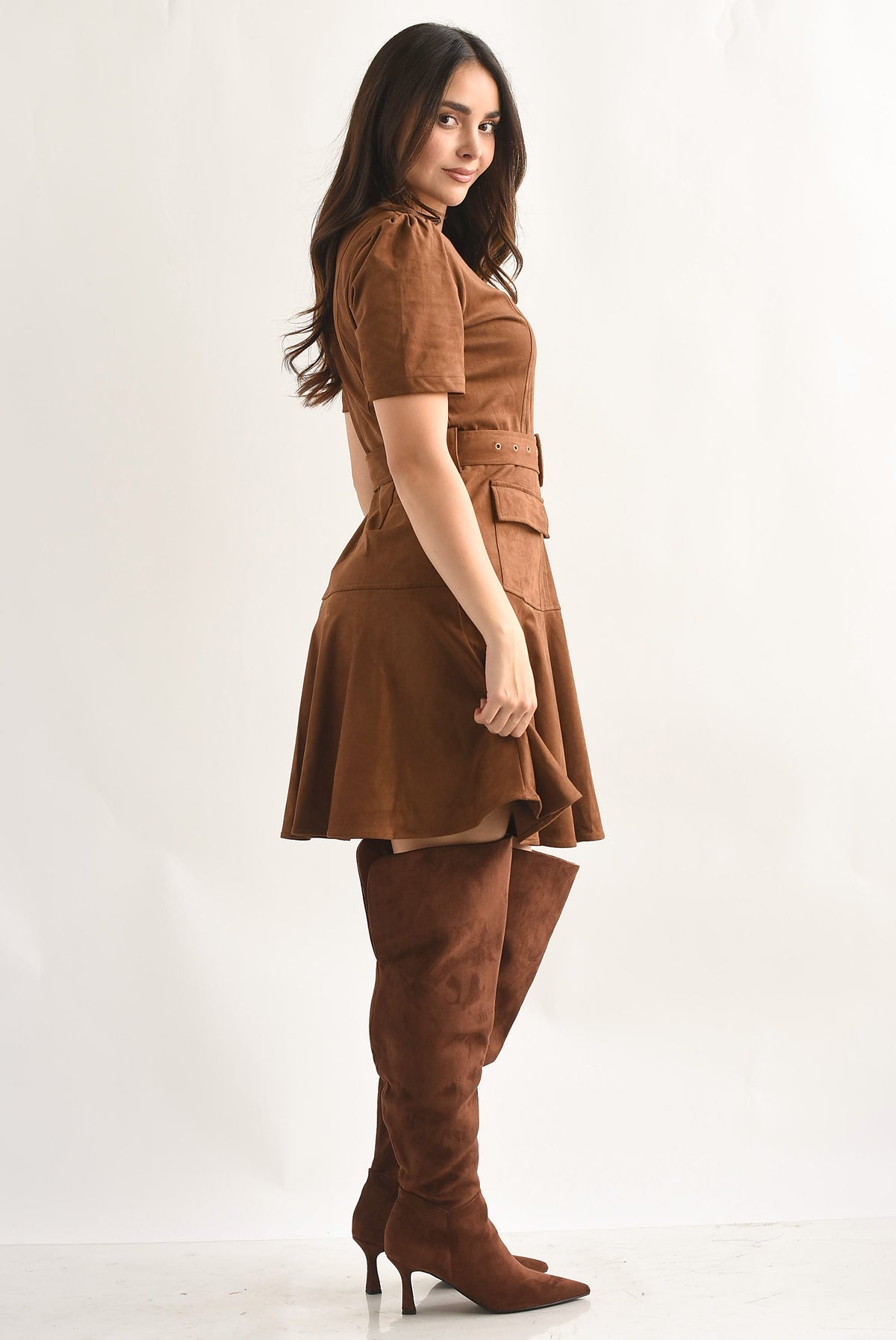 Vestido corto bolsillos suede Camel