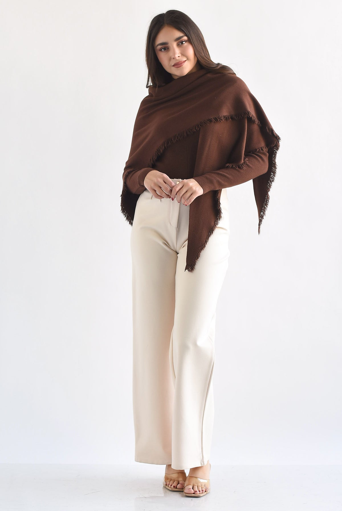 Sweater con capa