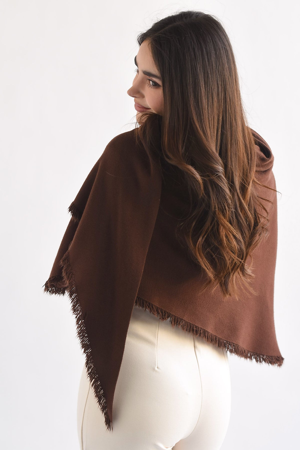 Sweater con capa