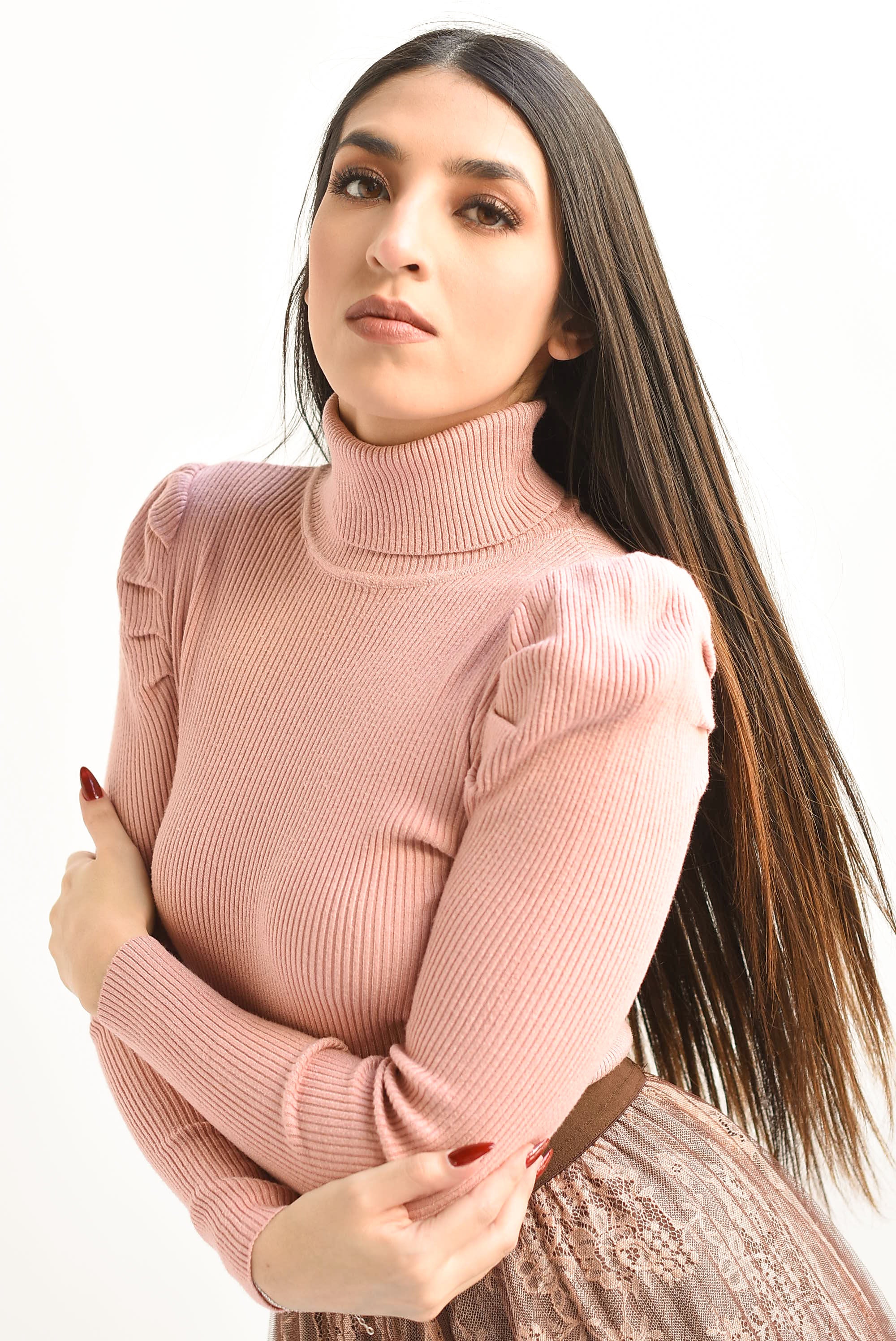 Sweater cuello alto manga puffy Rosa palo