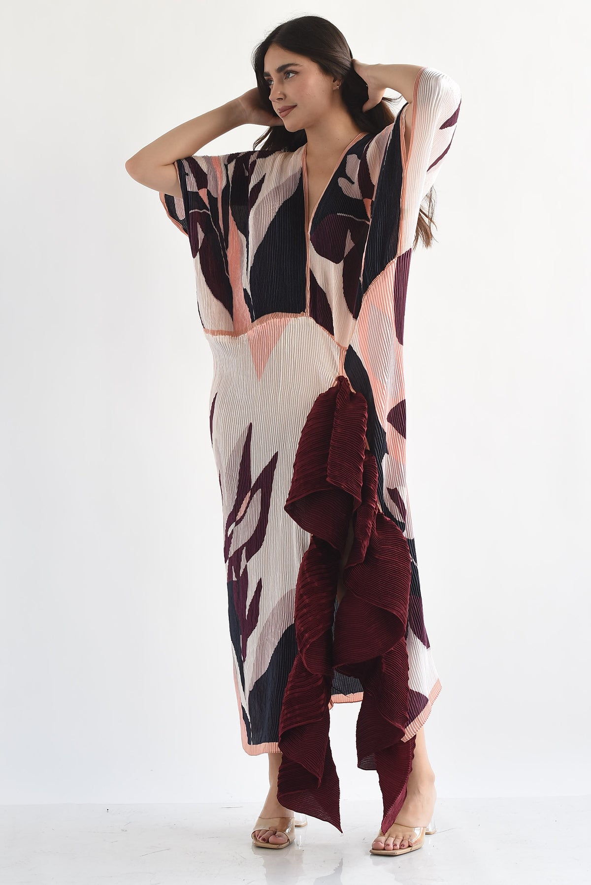Vestido plisado abstracto