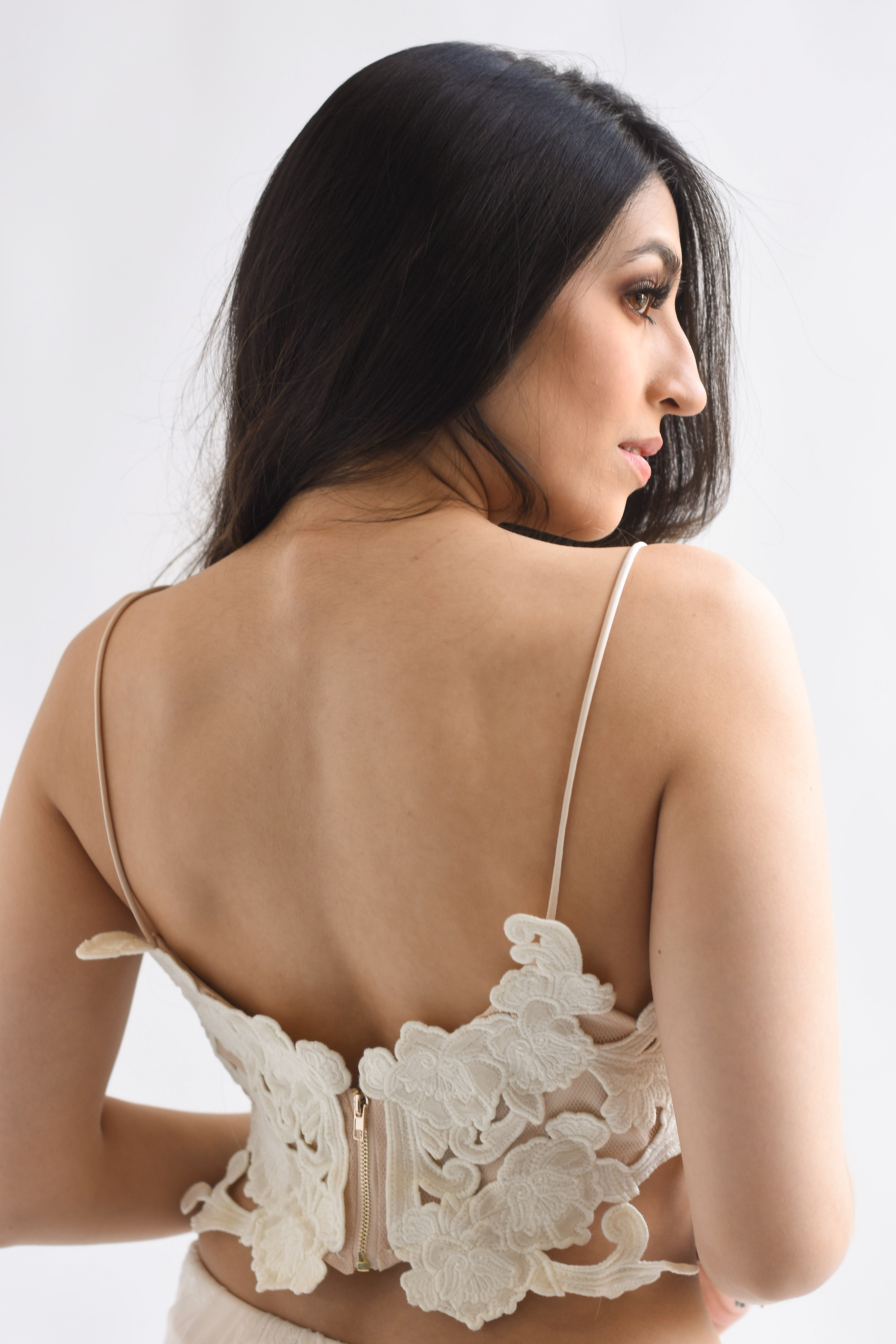 Top encaje 3D flores y grecas Ivory