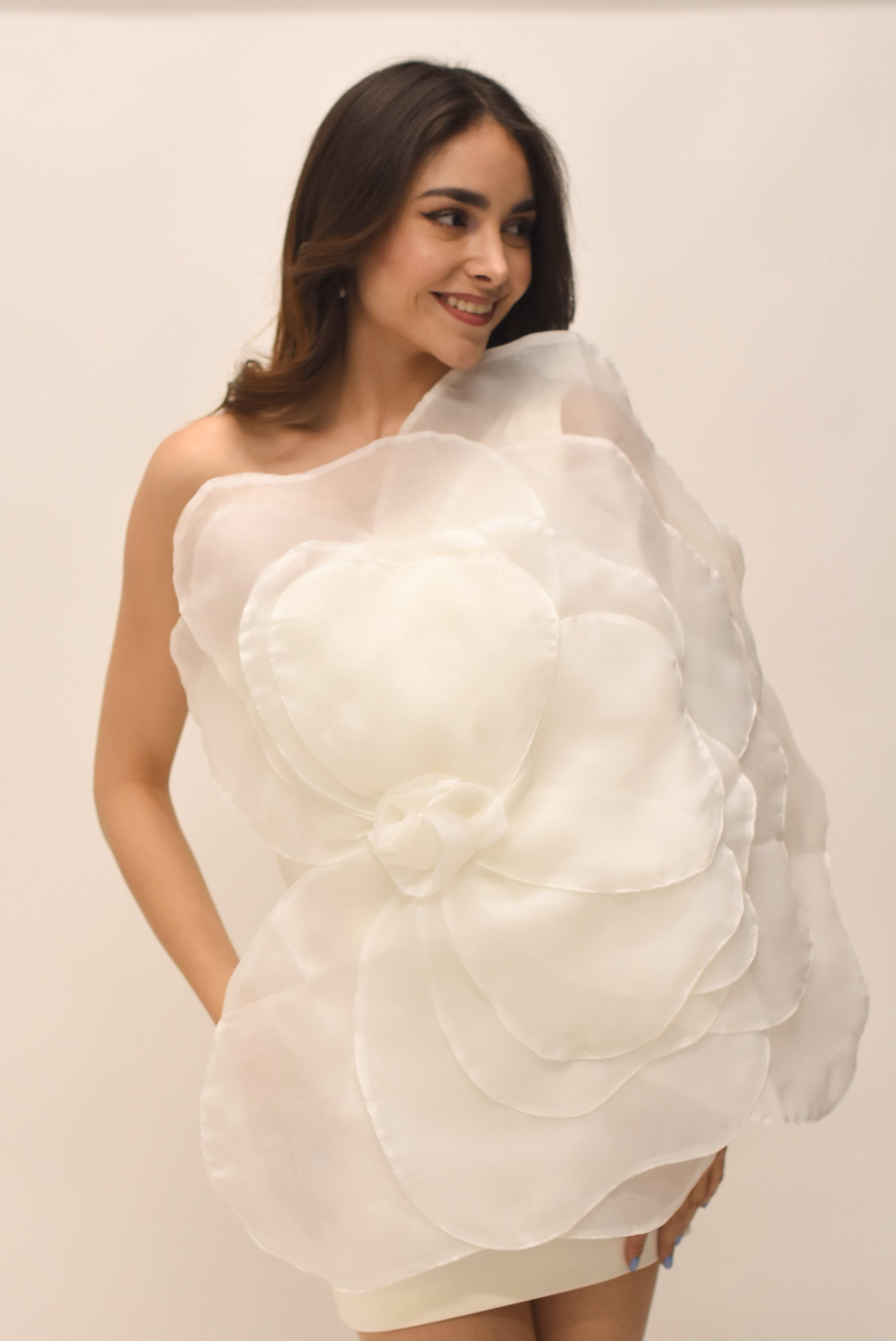Vestido asimétrico Flor Organza 3D Blanco