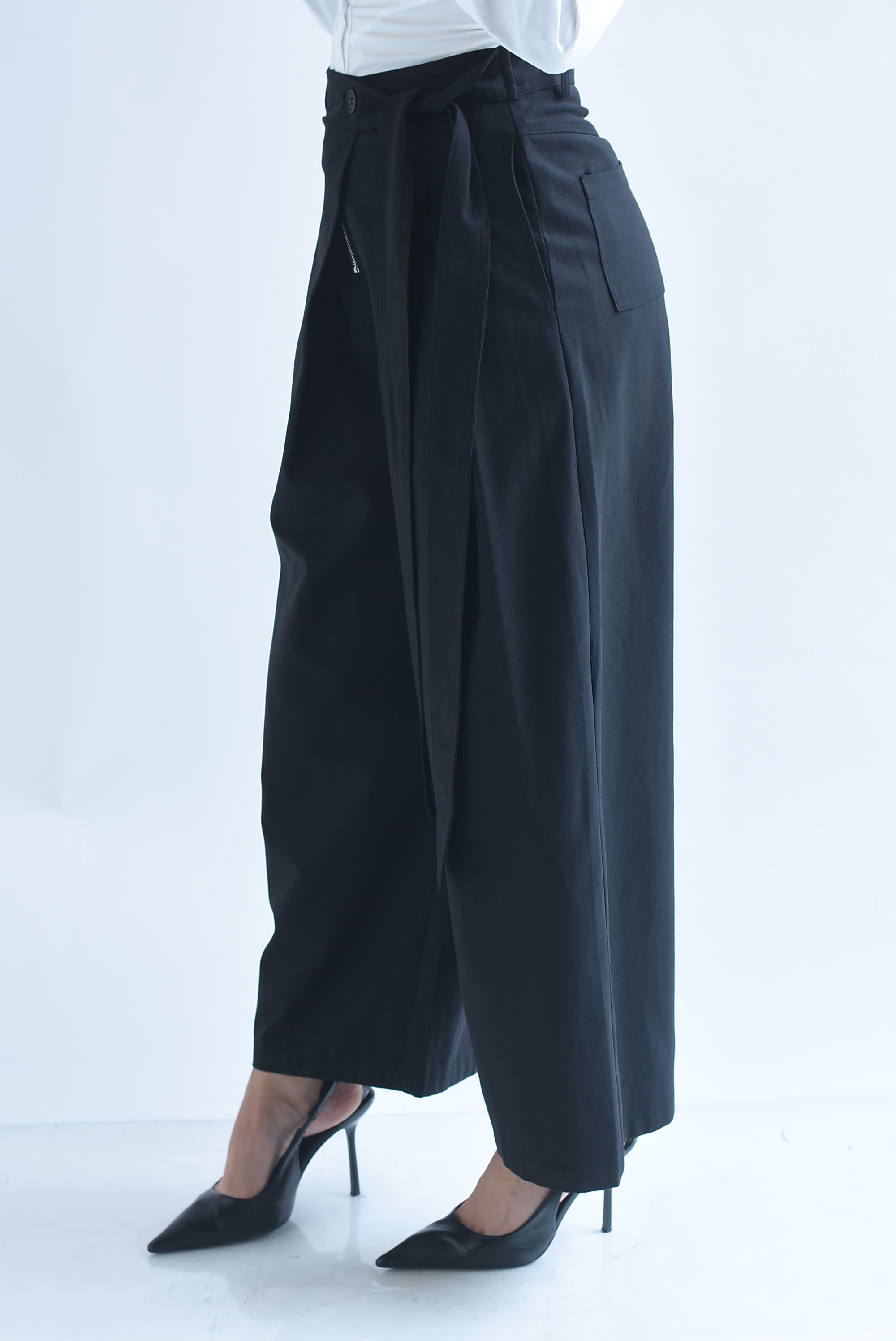 Pantalón wide pinzas faldón