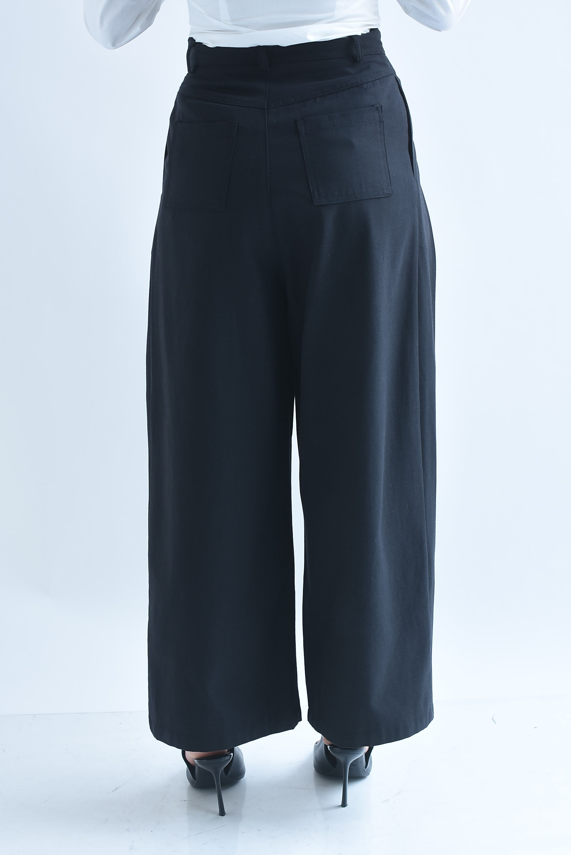 Pantalón wide pinzas faldón