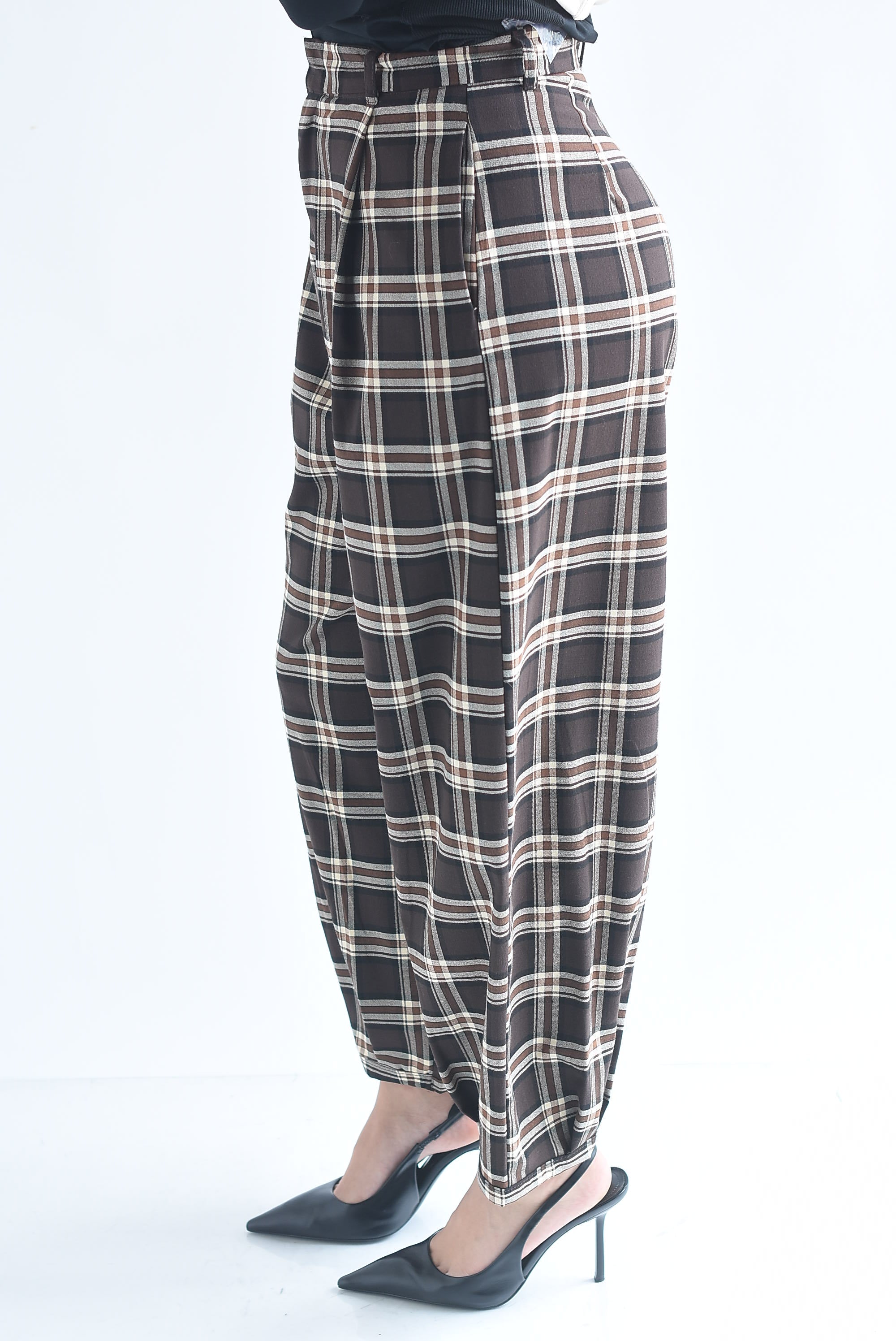 Pantalón globo cuadros cinturón