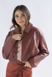 Fashion Styled Chamarra bomber vinipiel aglobada Marrón