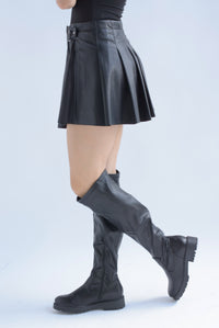 Fashion Styled Falda vinipiel plisada envolvente Negro