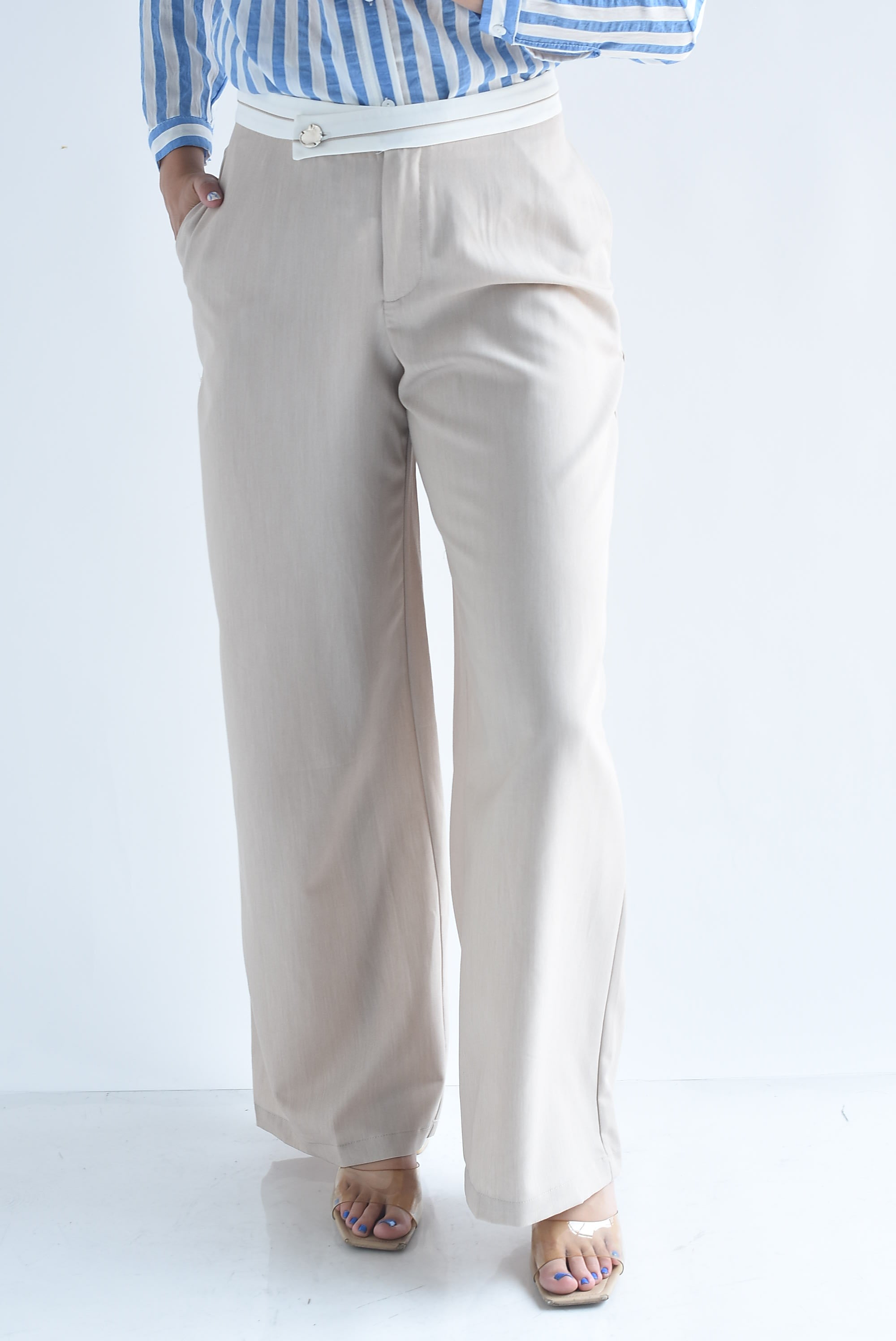 Pantalón de vestir wide pretina blanca