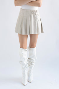 Fashion Styled Falda vinipiel plisada envolvente Ivory