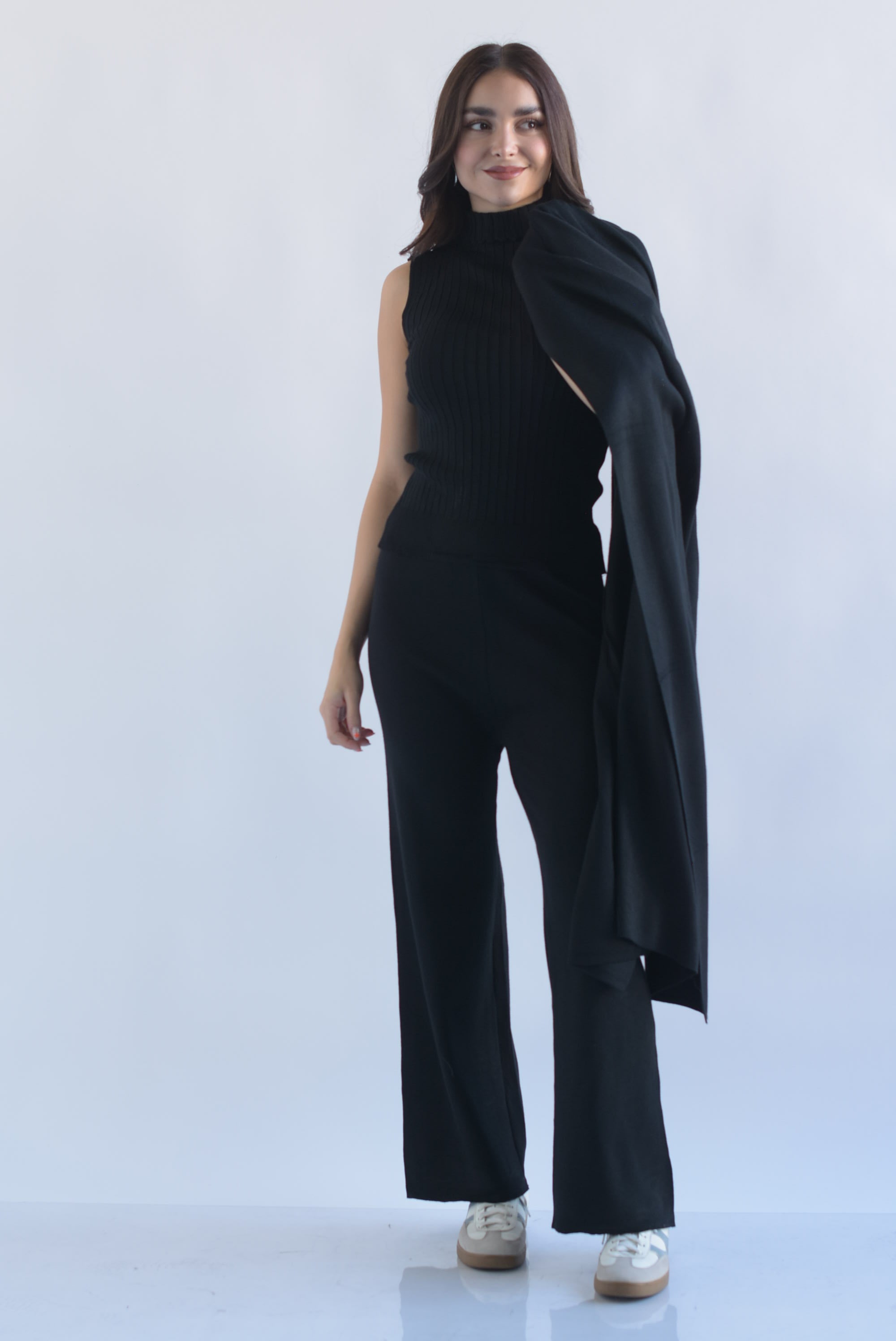 Set Pantalón, Blusa canalé y Ensamble punto