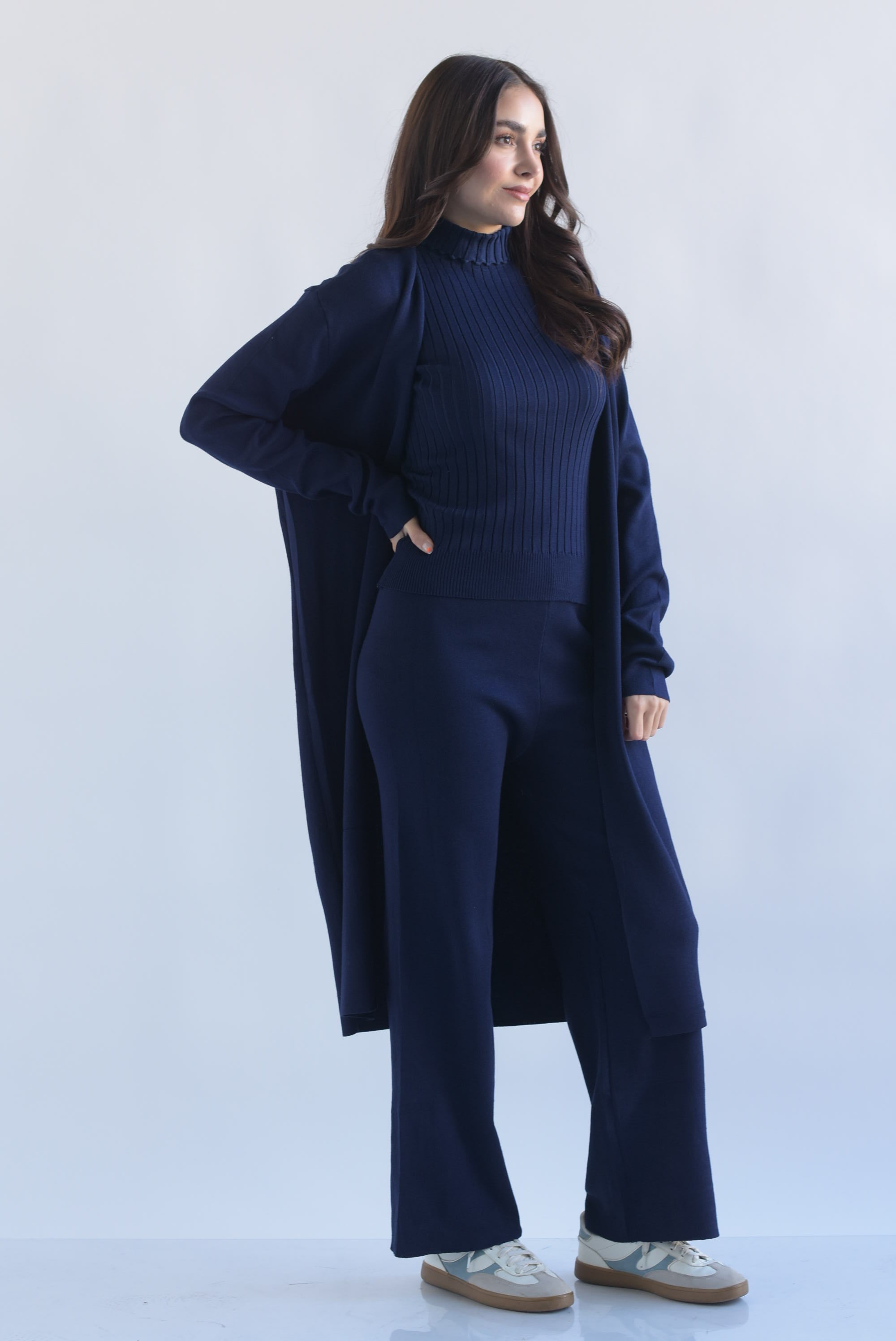 Set Pantalón, Blusa canalé y Ensamble punto