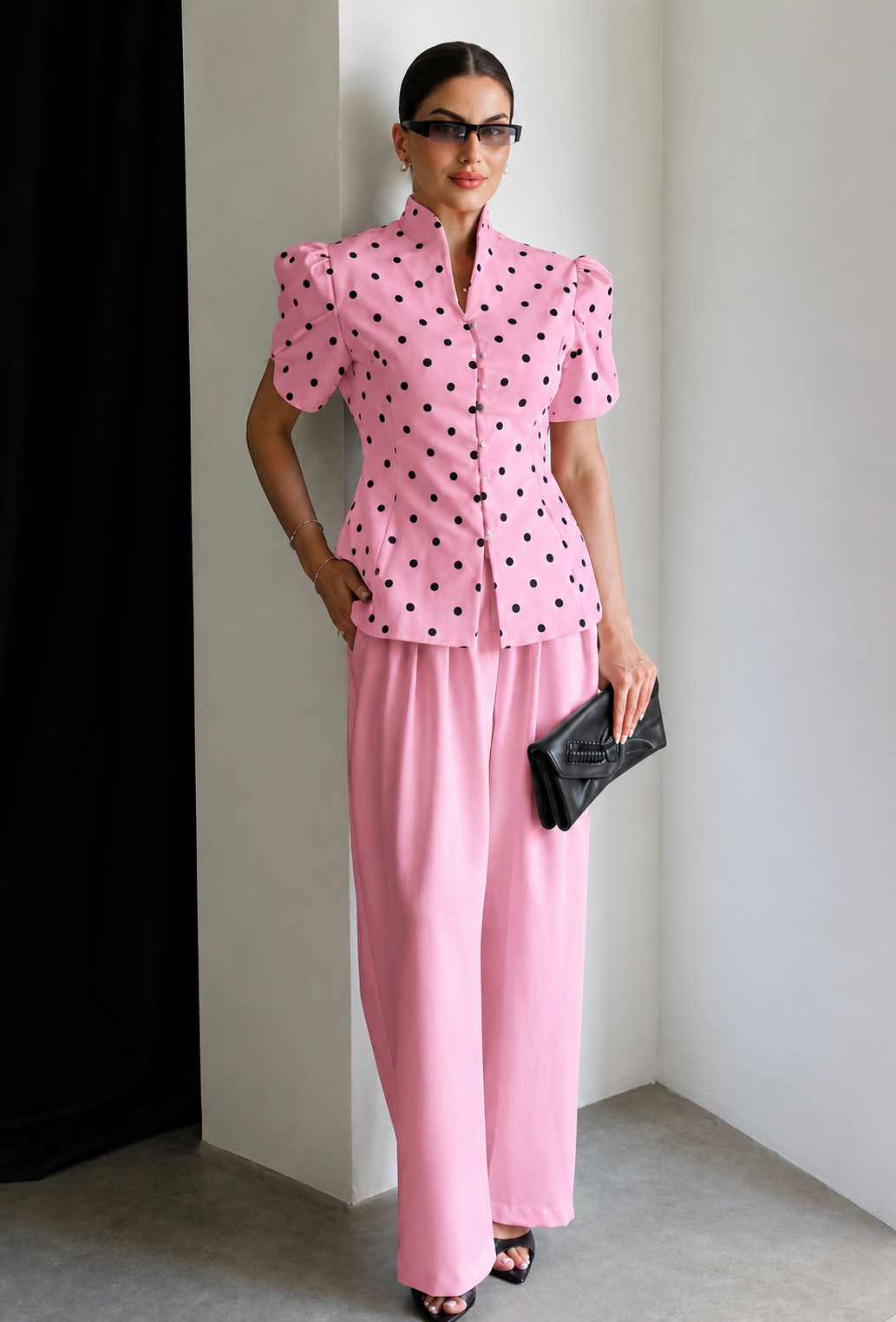 Set Pantalón liso y Blusa peplum polka dots