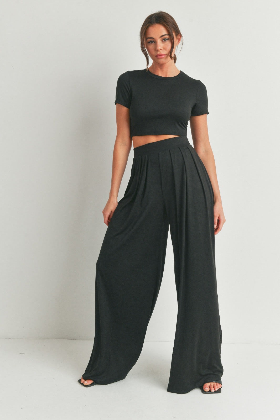 Set Pantalón wide leg y T-Shirt crop