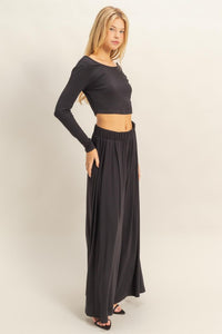 Fashion Styled Set Pantalón wide leg y T-shirt crop manga larga Negro