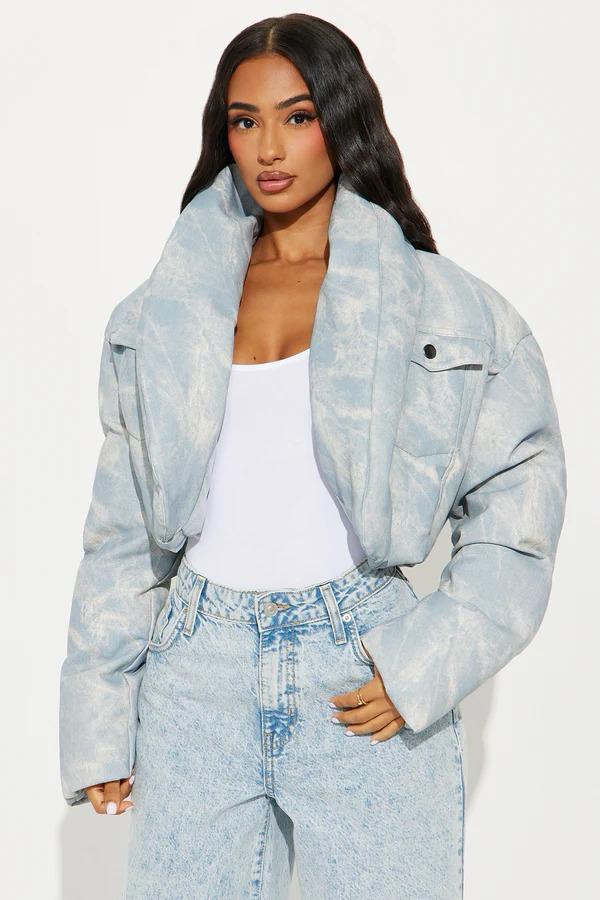 Chamarra crop puffer vinipiel tipo Denim
