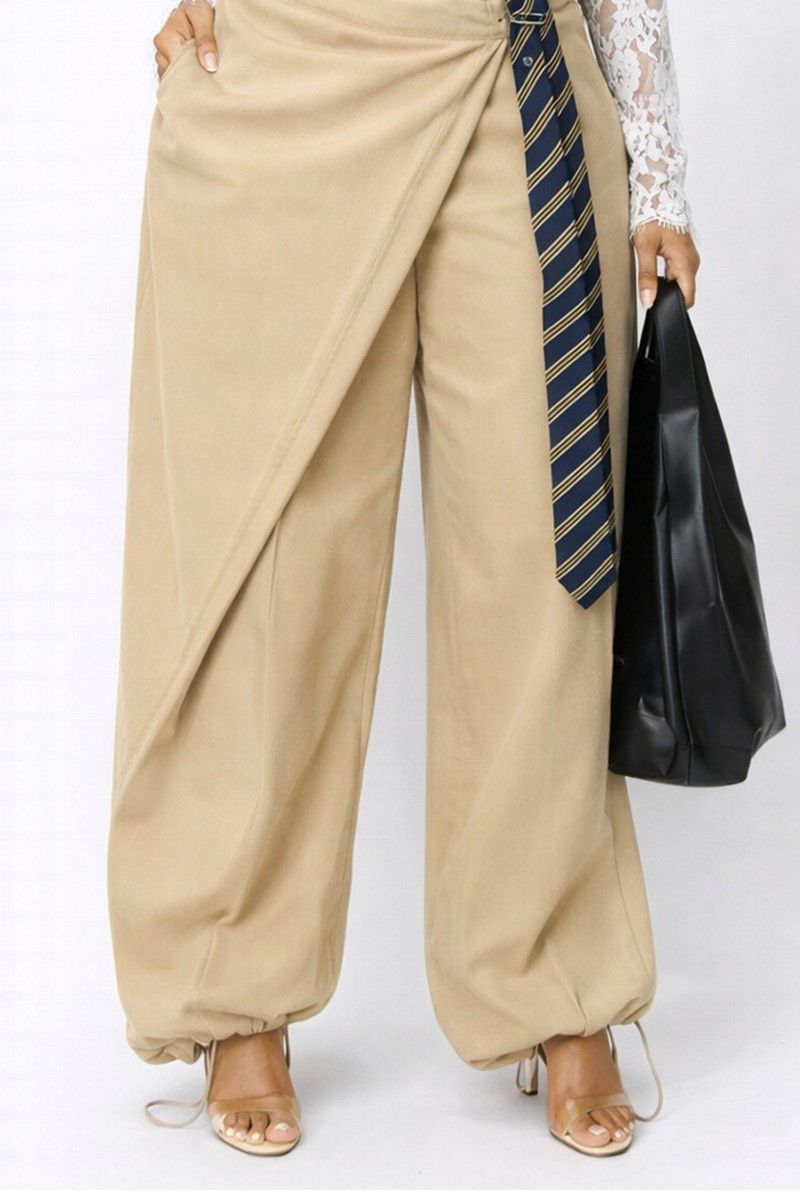Pantalón faldón envolvente tirante corbata