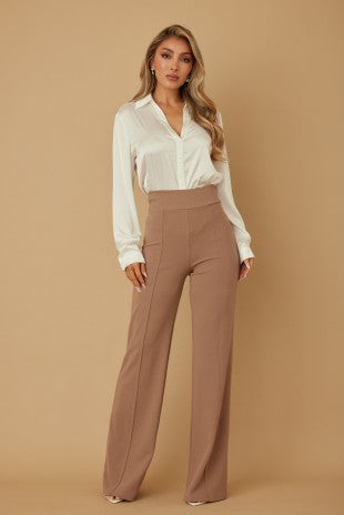 Pantalón pierna ancha y cintura alta