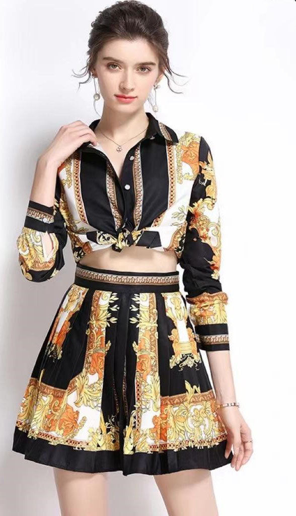 Set Falda corta tableada y Camisa garigoleado Negro y Oro