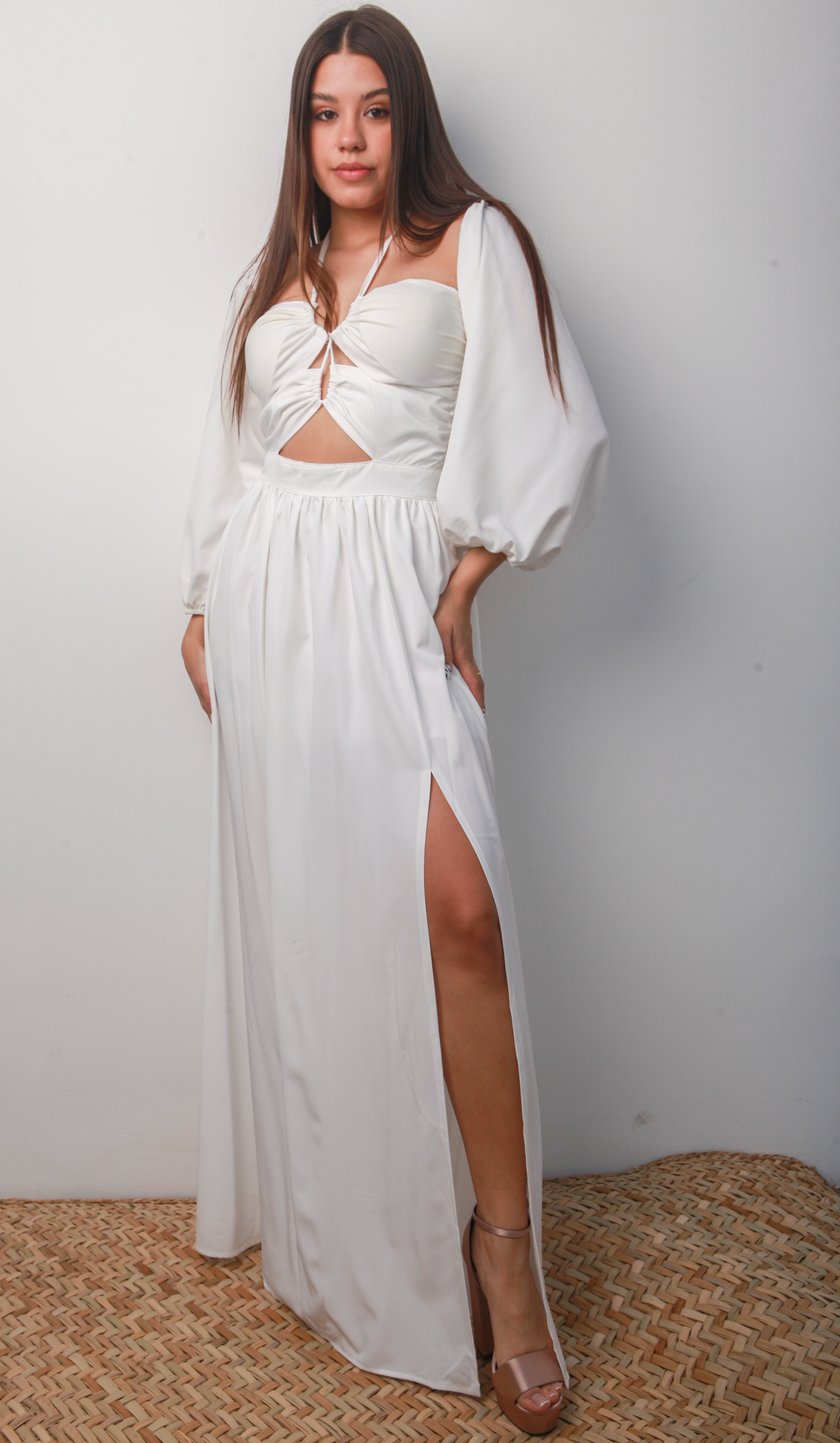 Vestido largo cut-out manga off shoulders Blanco