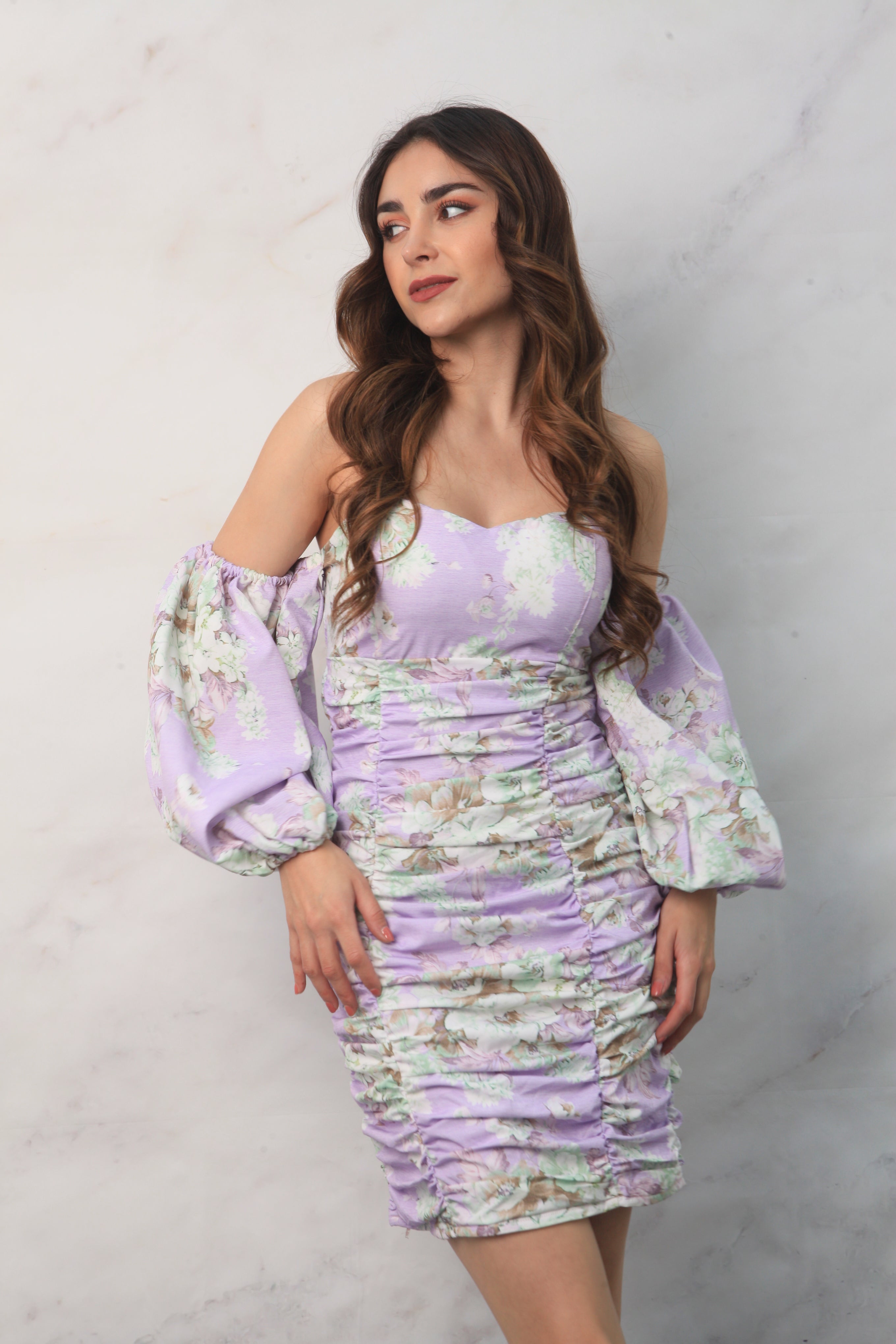 Vestido off-shoulders flores Lila