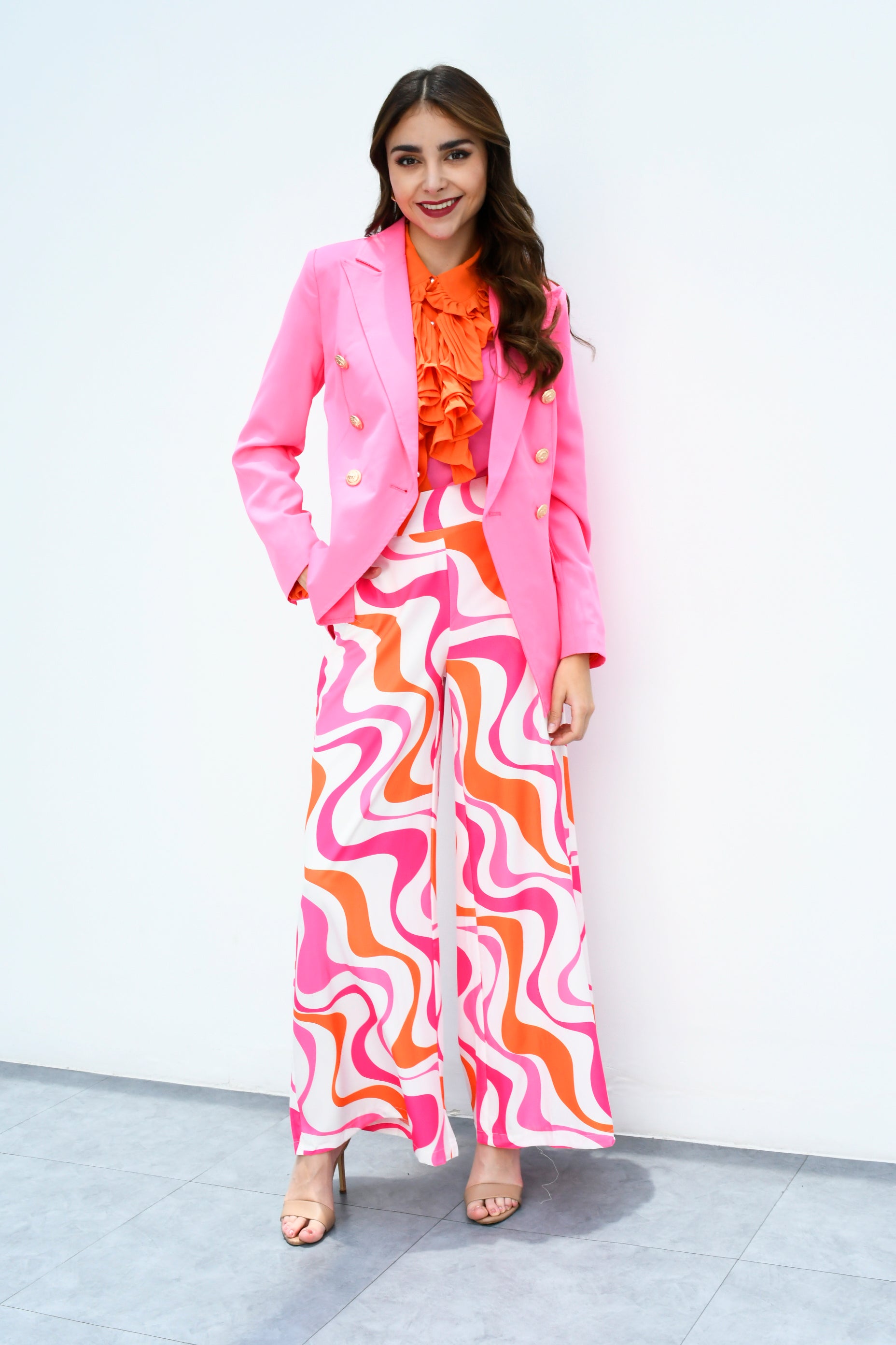 Blazer cruzado botones dorados Rosa chicle