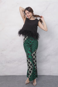 Fashion Styled Blusa sin manga con Plumas Negra