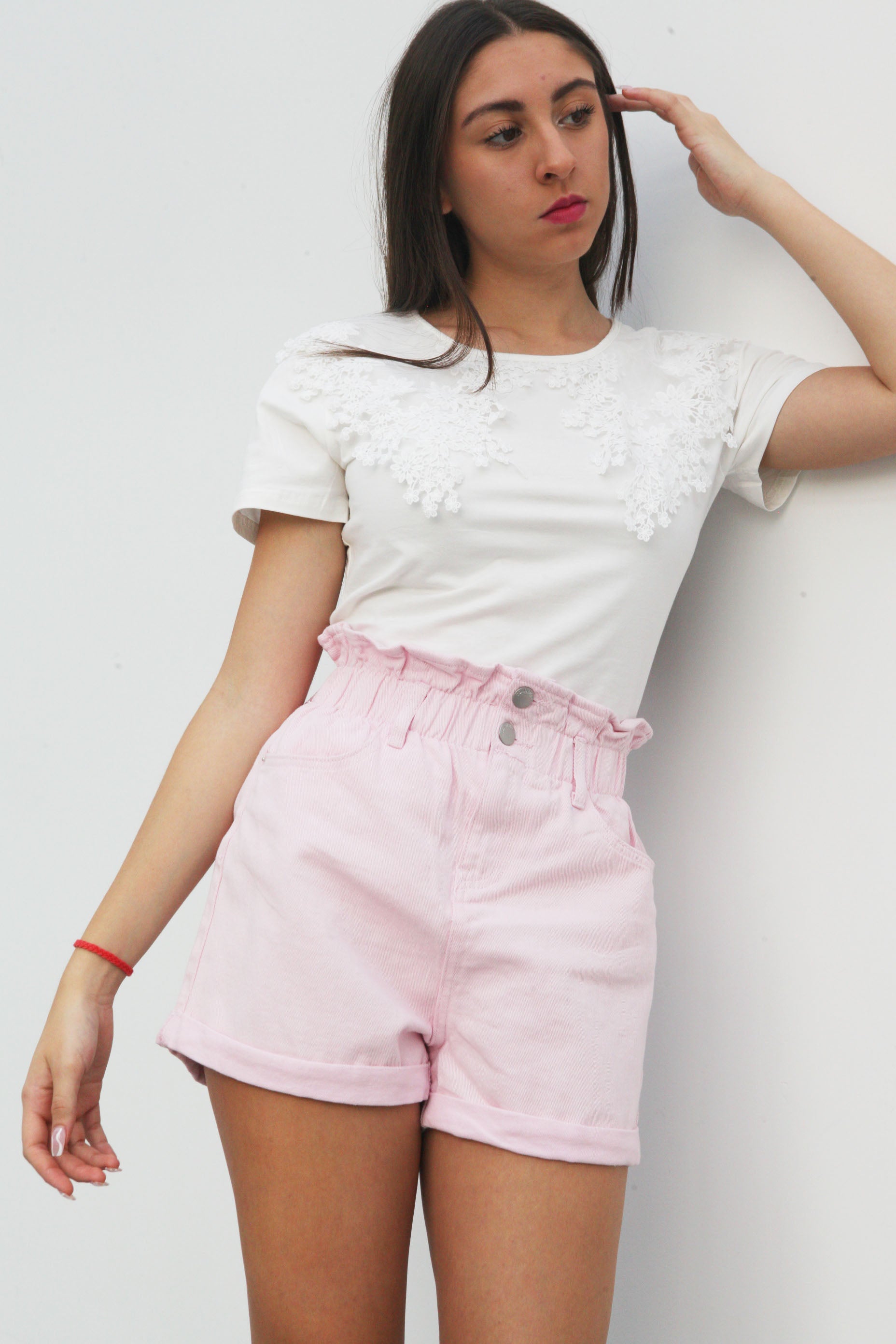Blusa de cuello Bobo en tira bordada Blanca