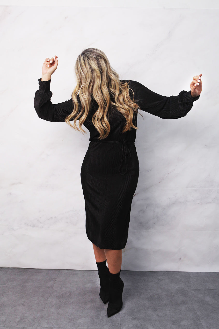 Vestido Manga Larga Cuello Alto Negro