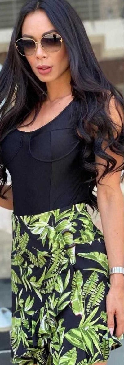 Falda corta envolvente Tropical Negra