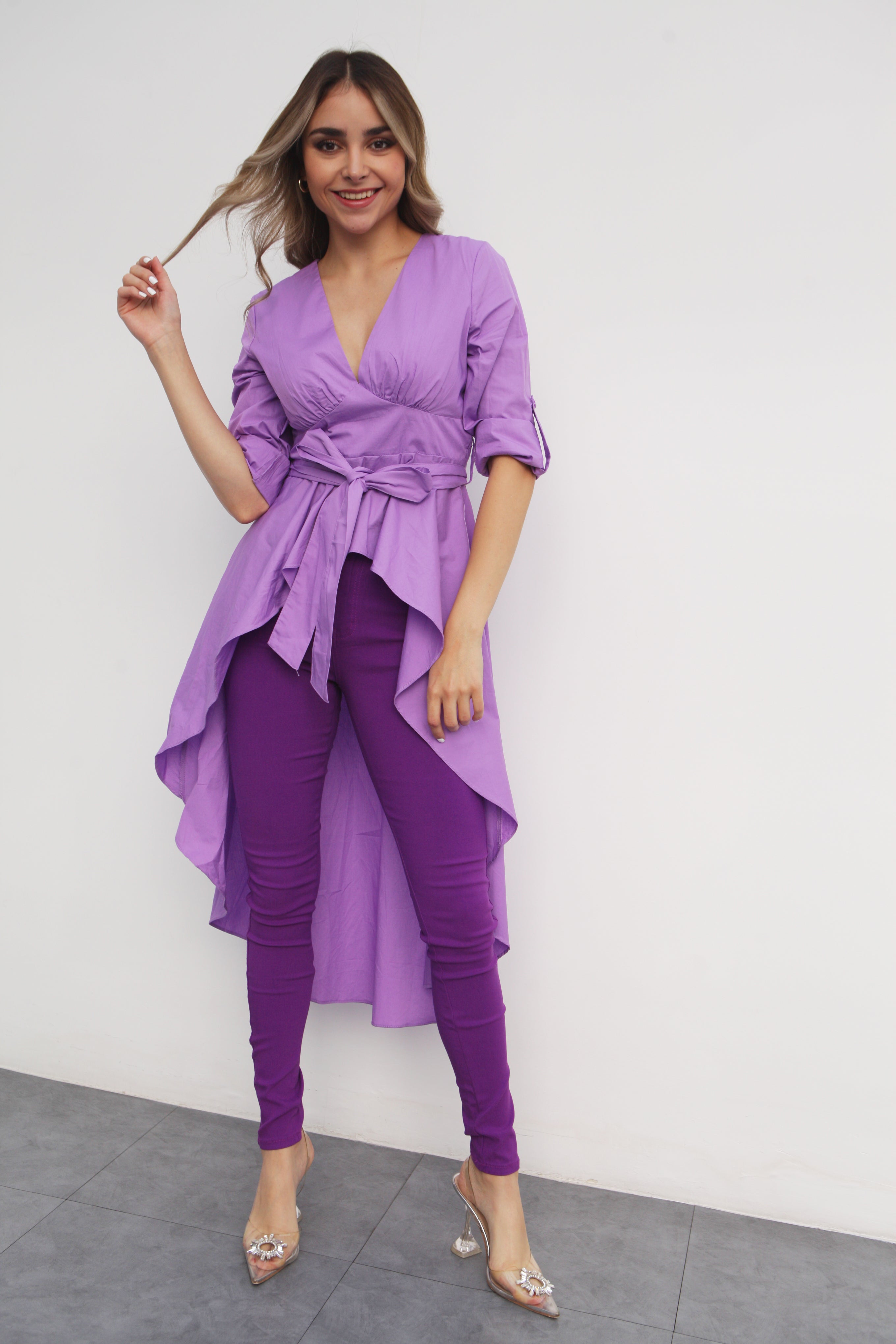 Maxi blusa asimétrica manga ajustable Lila