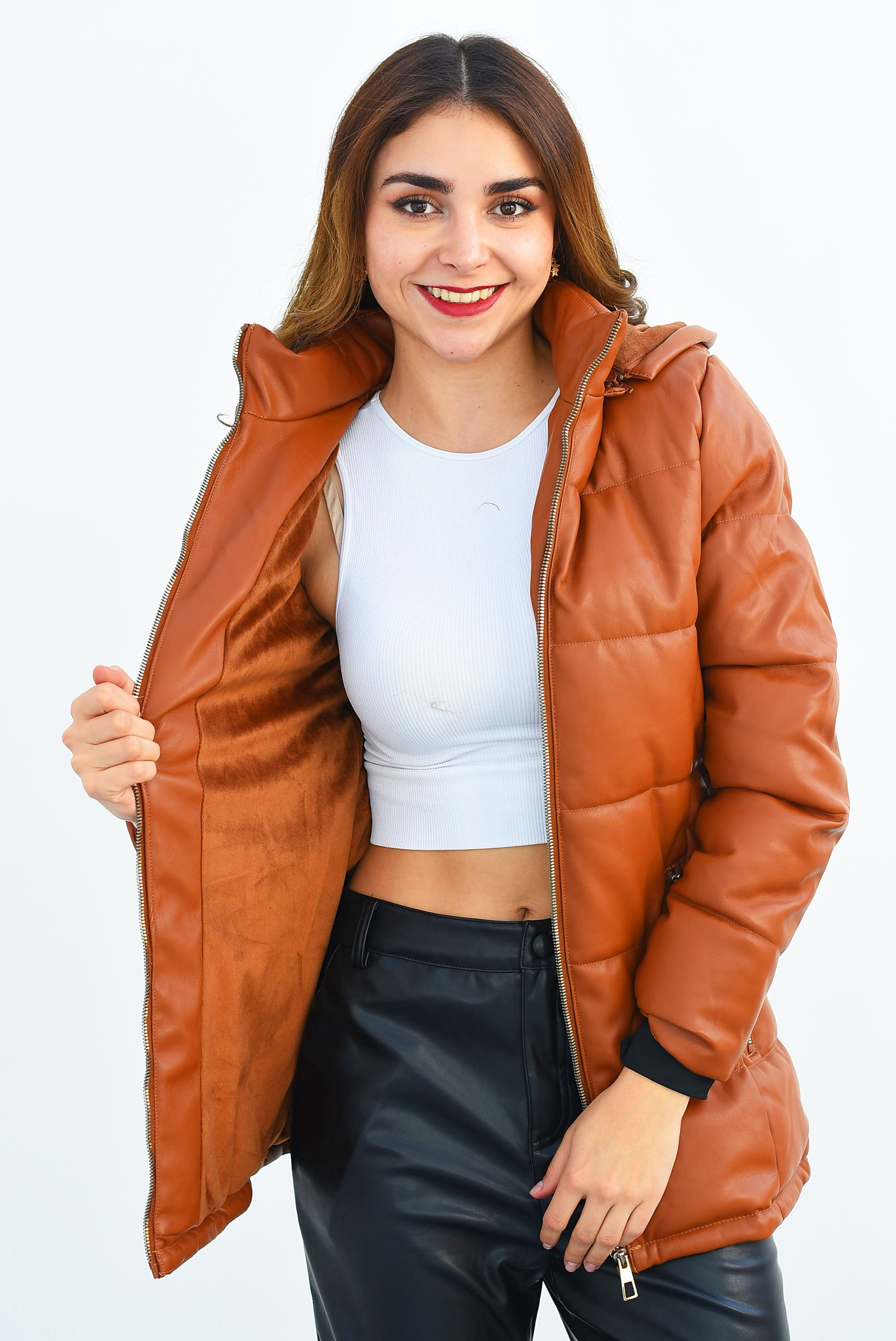 Chamarra larga puffer vinipiel Camel