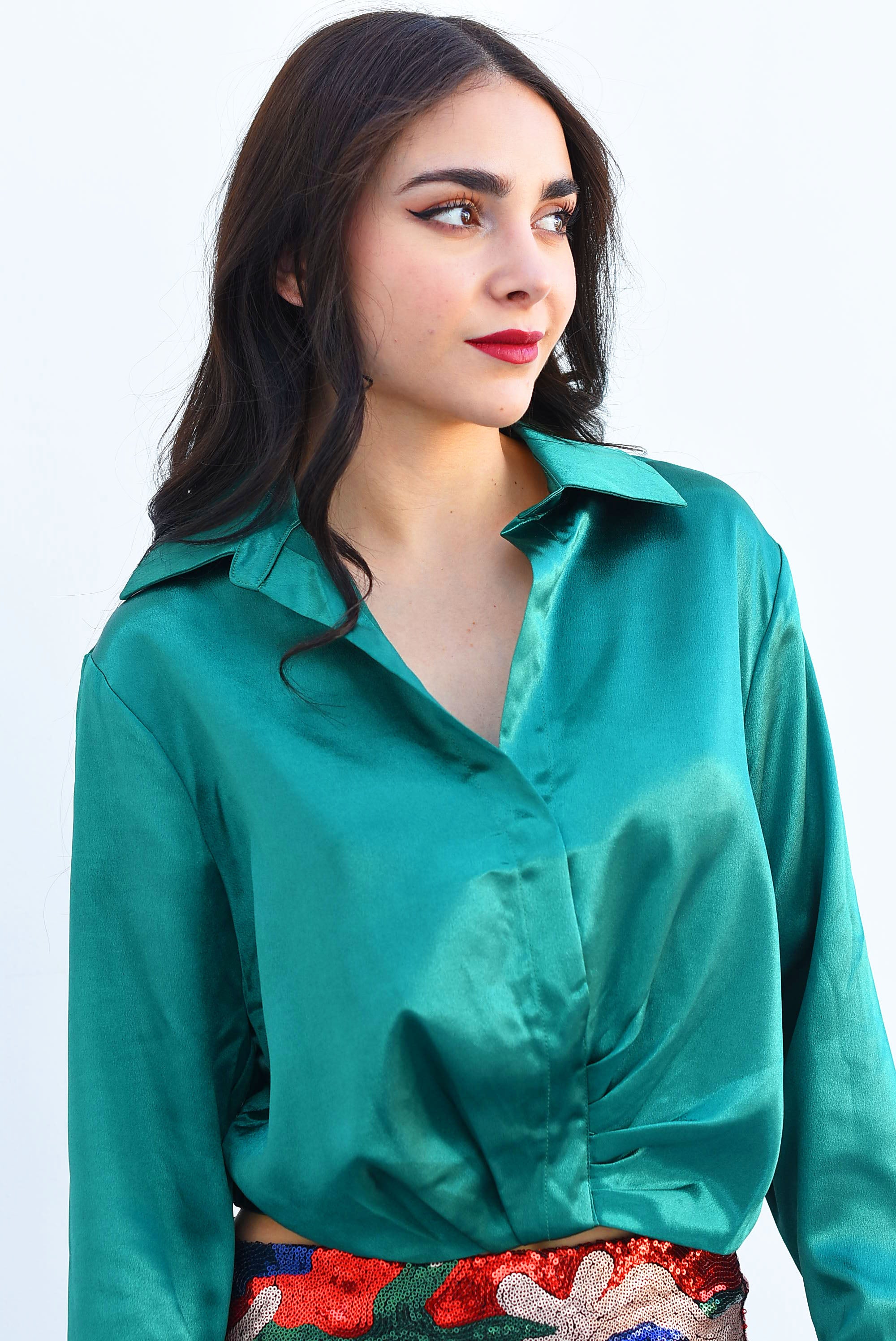 Camisa crop satín Verde Esmeralda