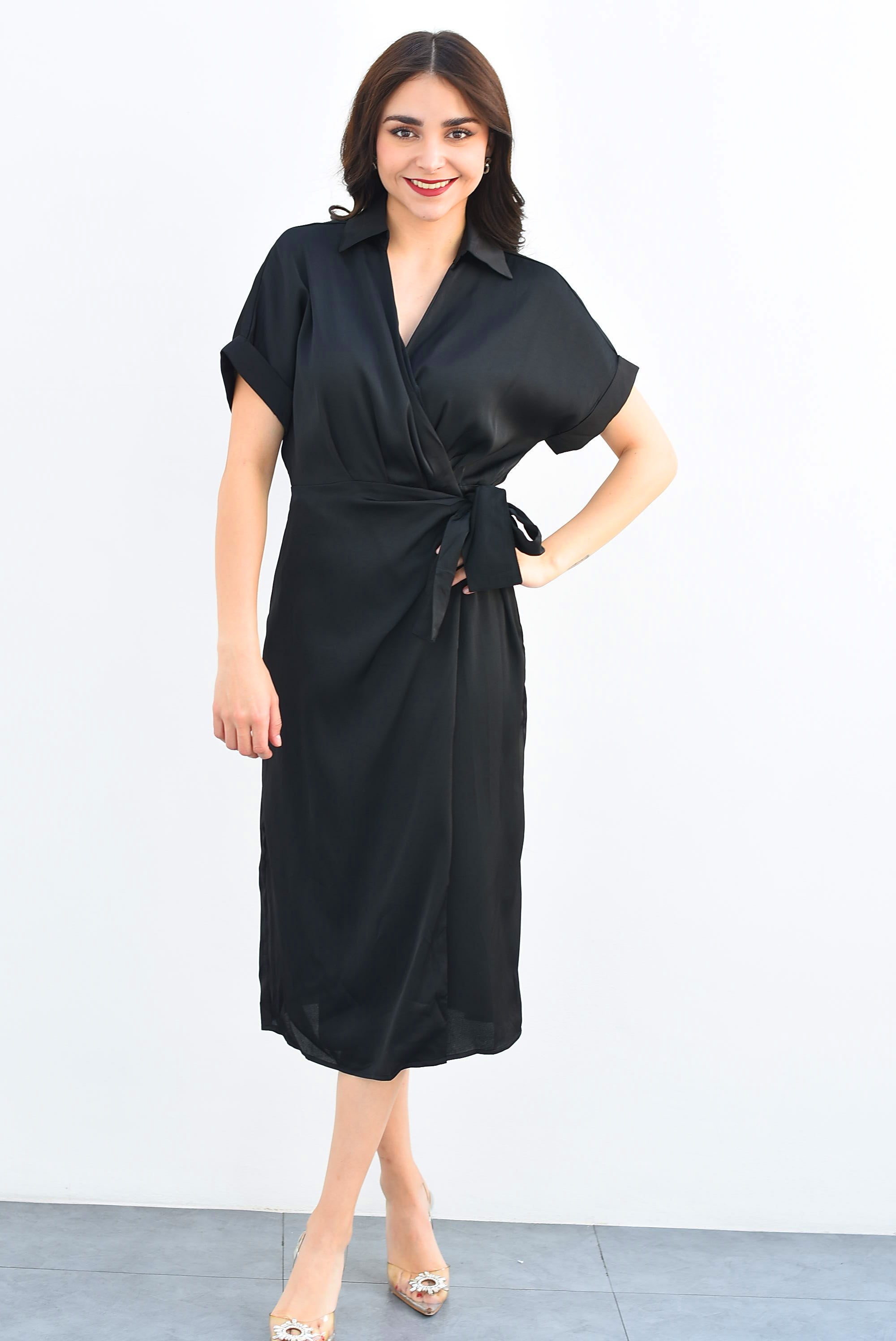 Vestido envolvente satín Negro