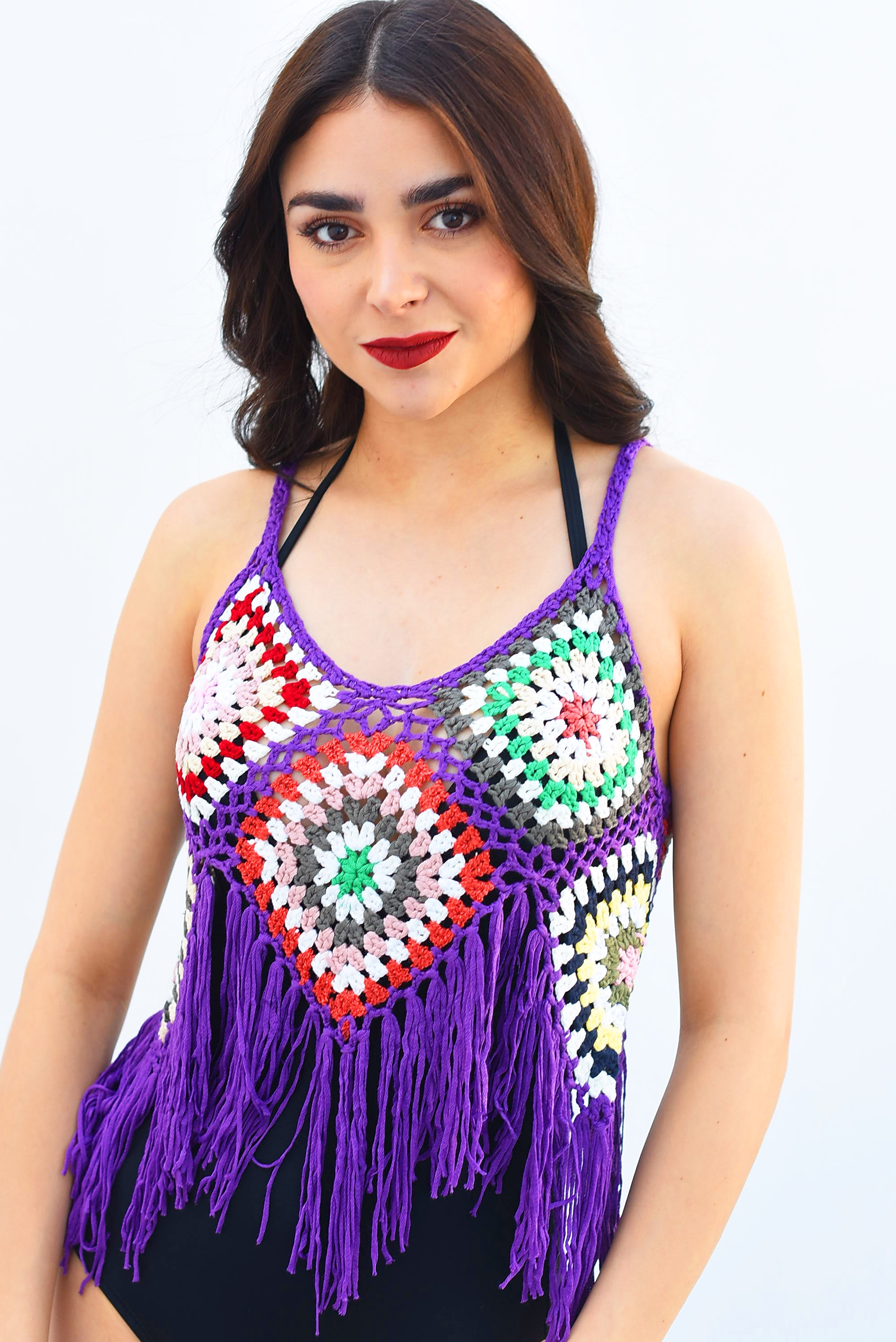 Blusa crochet flecos y flores Morada