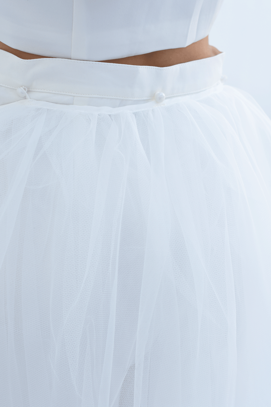 Set Pantalón cauda tulle y Blazer crop Blanco