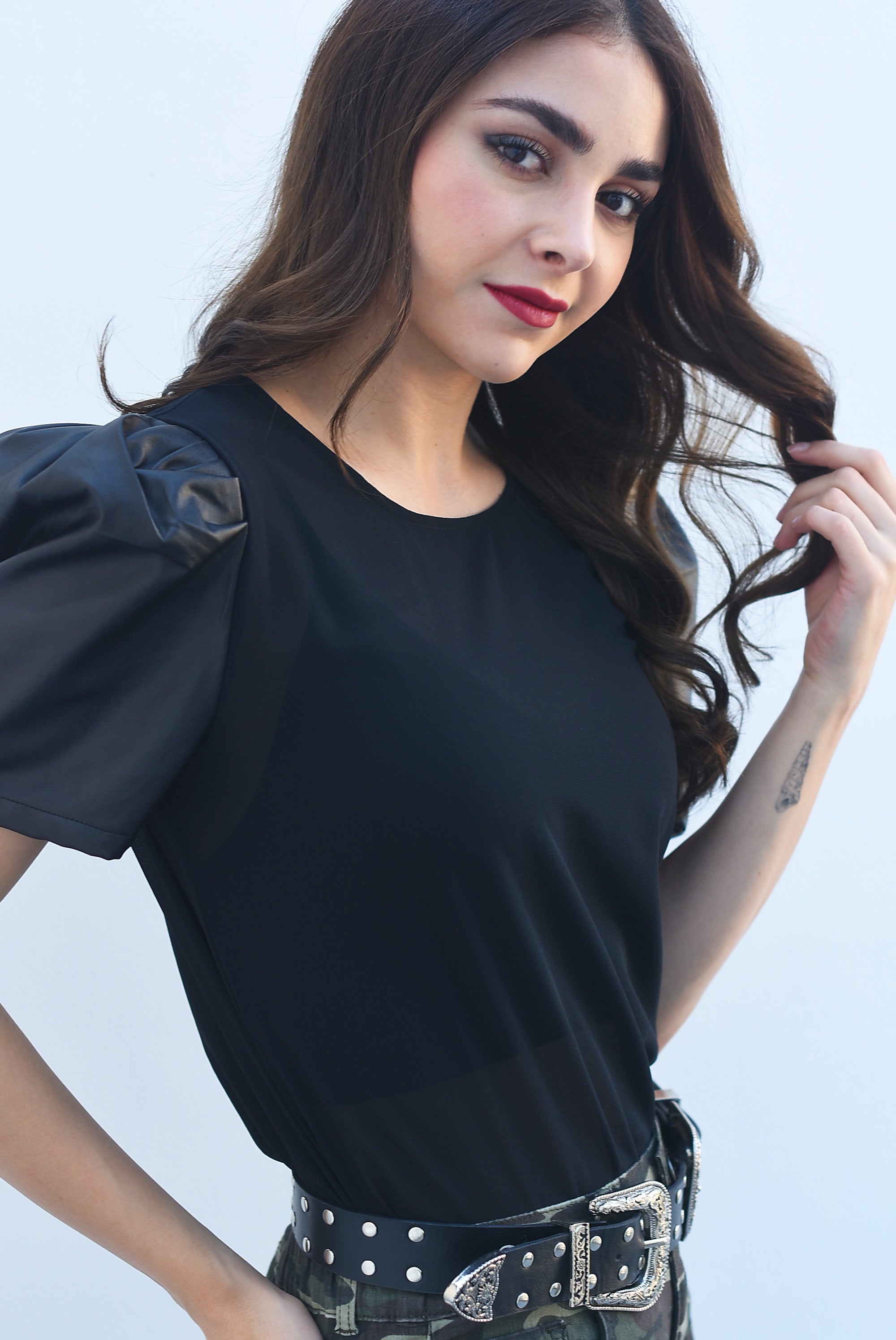 Blusa gasa manga puffy Negra